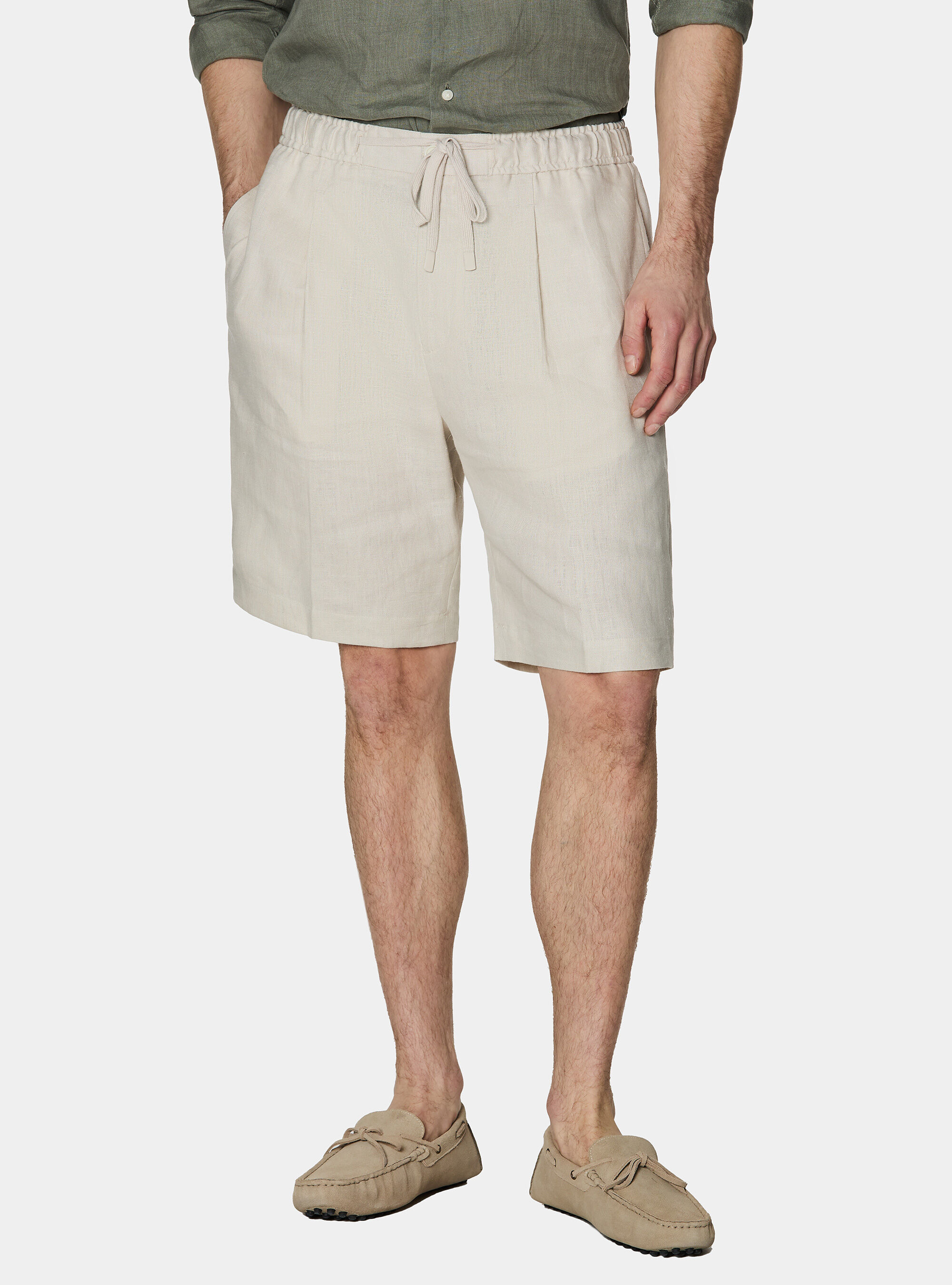 Linen Bermuda shorts with drawstring