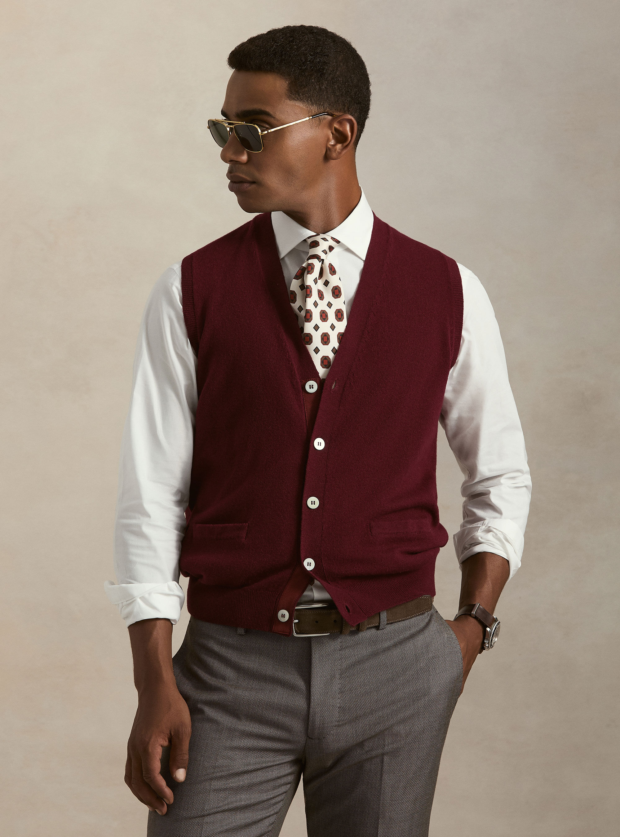 Lambswool and cashmere knit vest