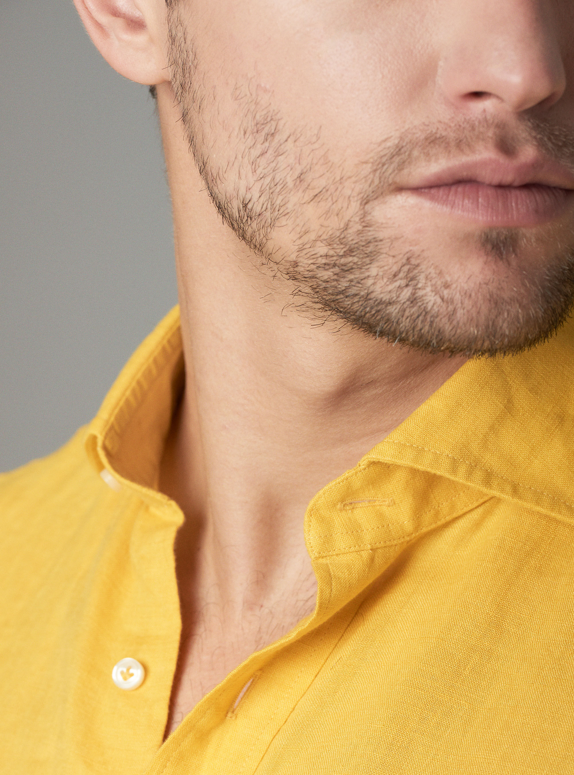 Camicia di lino gialla online