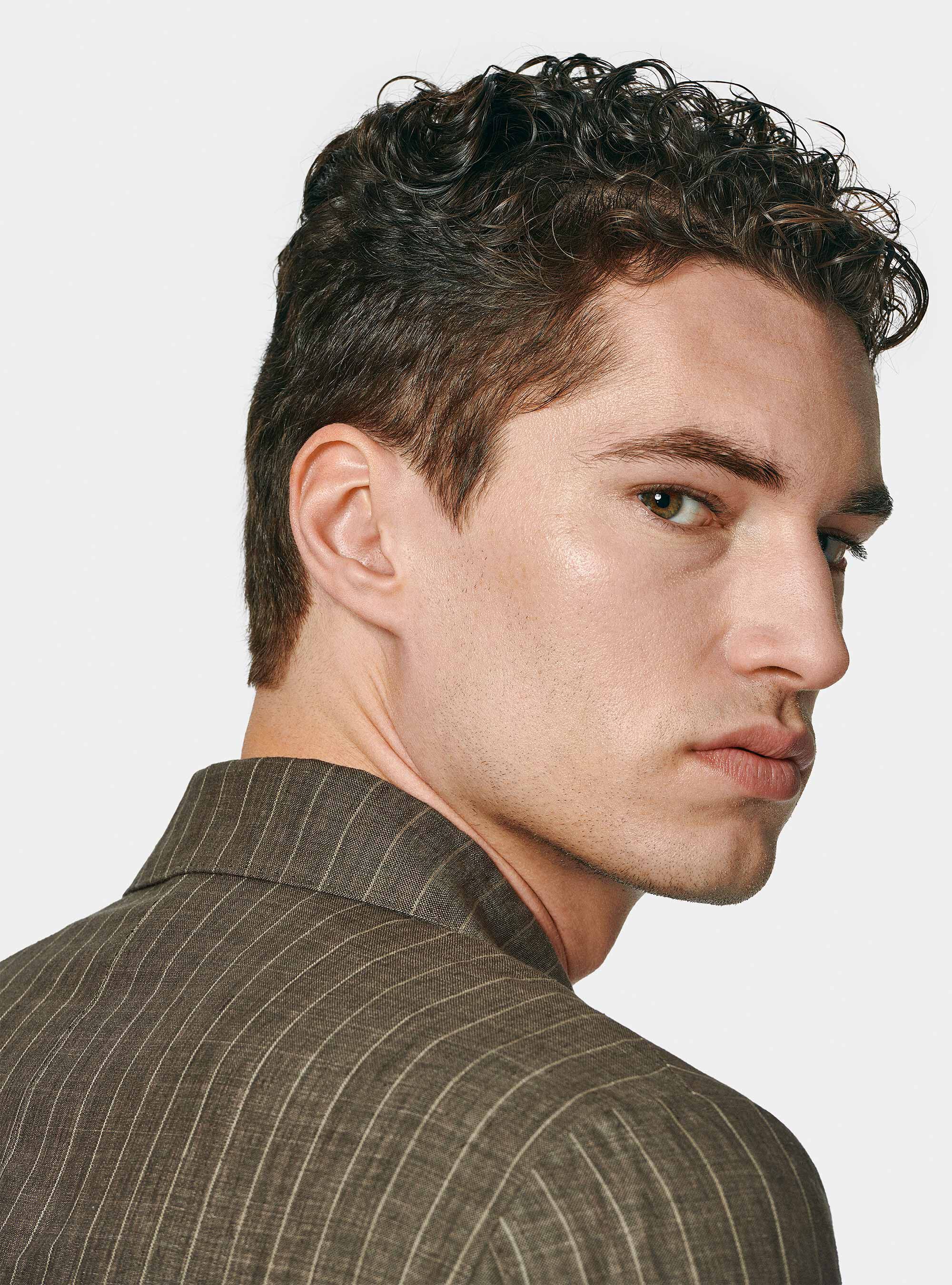 Americana de traje de raya diplom&aacute;tica con doble botonadura en lino delav&eacute;, MARRON