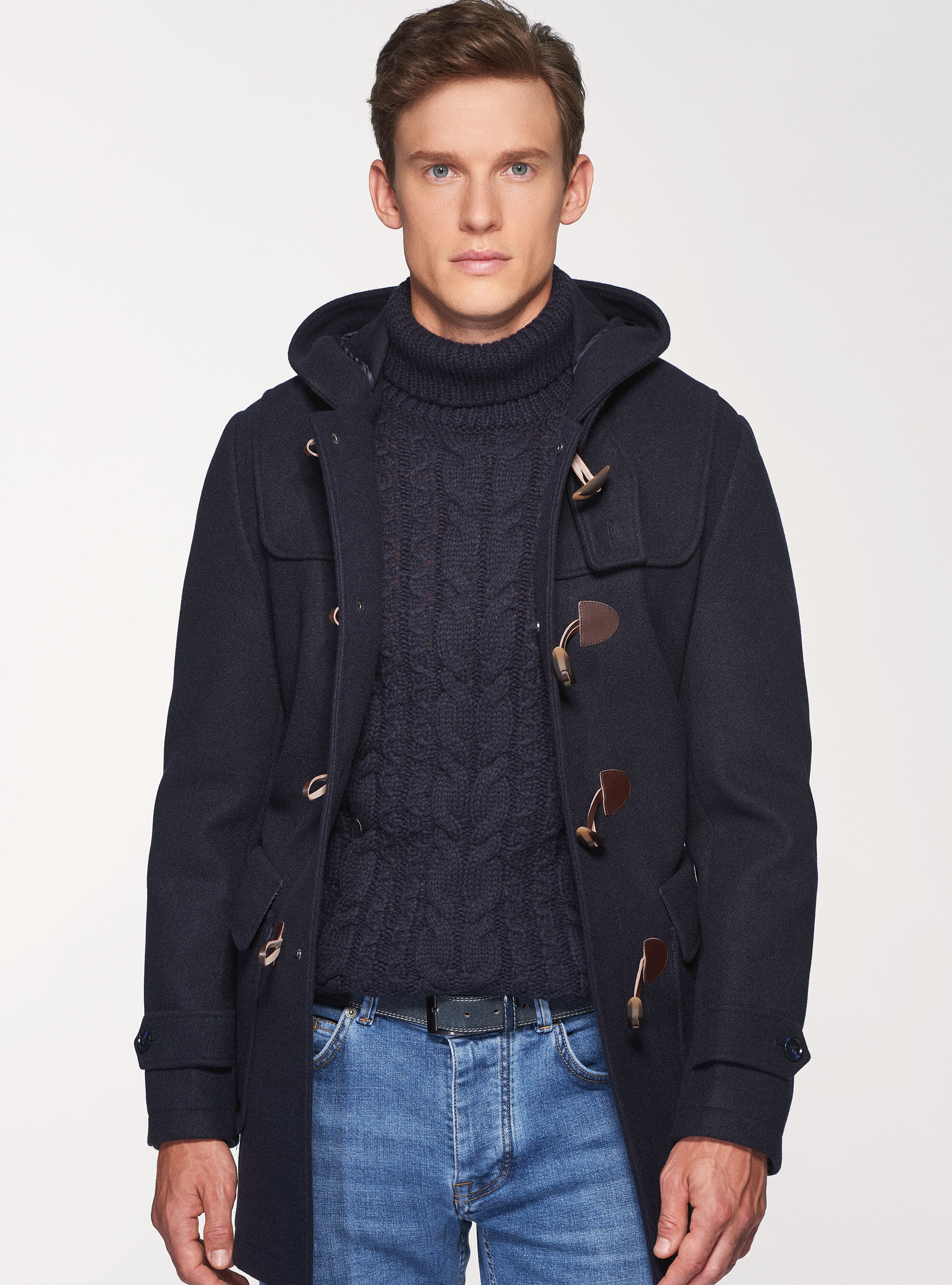 Abrigo de lana con capucha