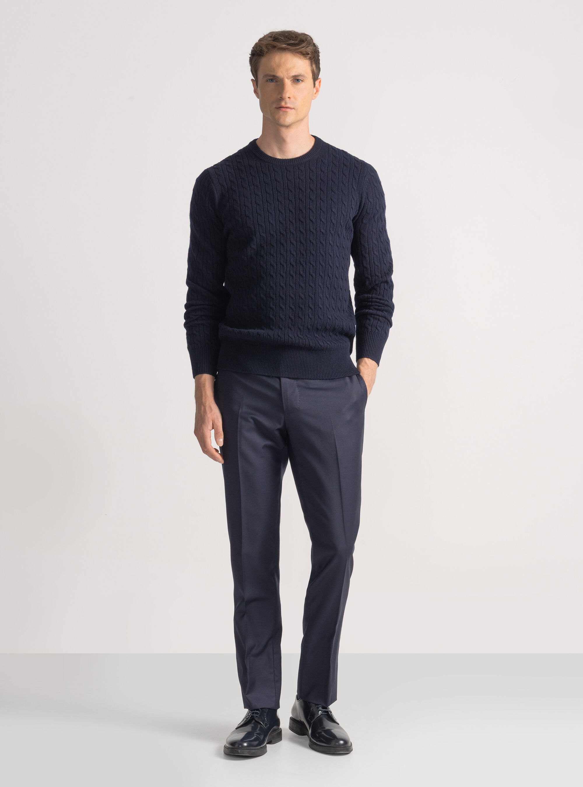 Crew-neck sweater with wool and cashmere braid