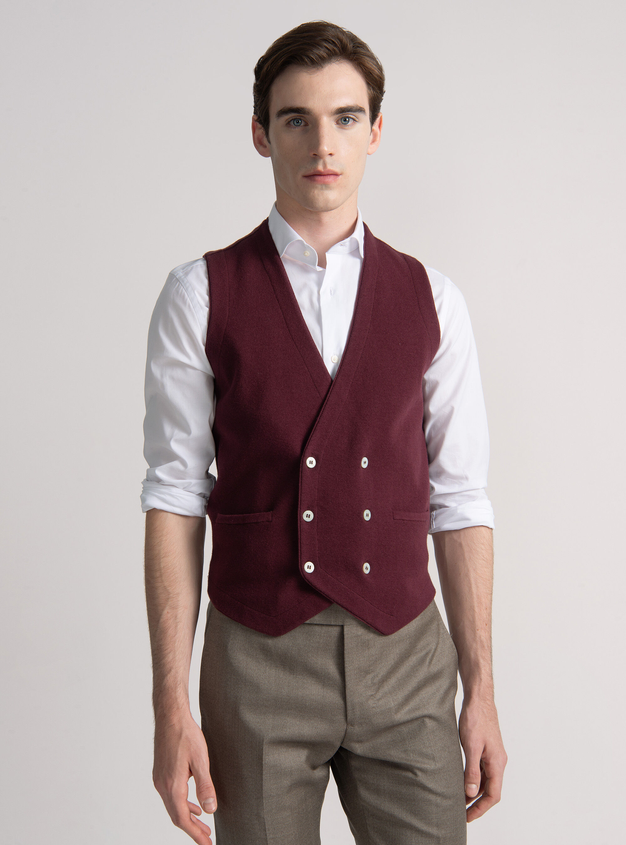 Double-breasted cotton and cashmere knit gilet, BORDEAUX