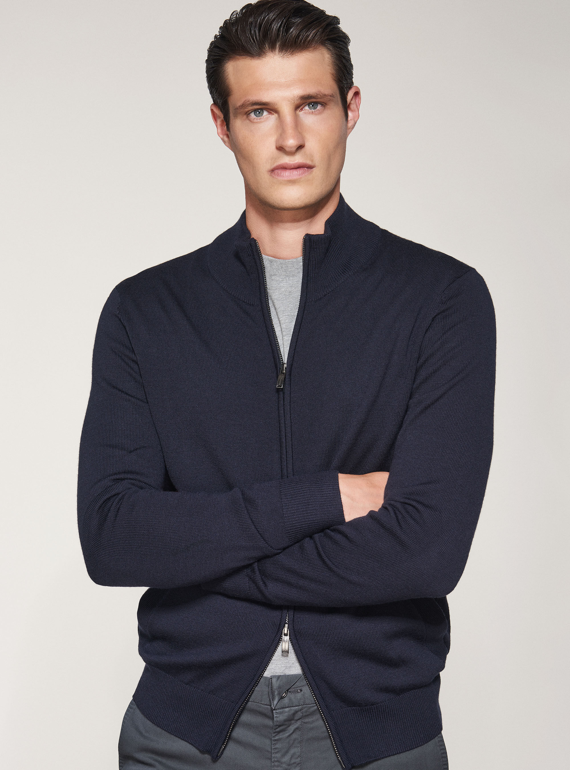 Full zip sweater in pure extra fine merino wool