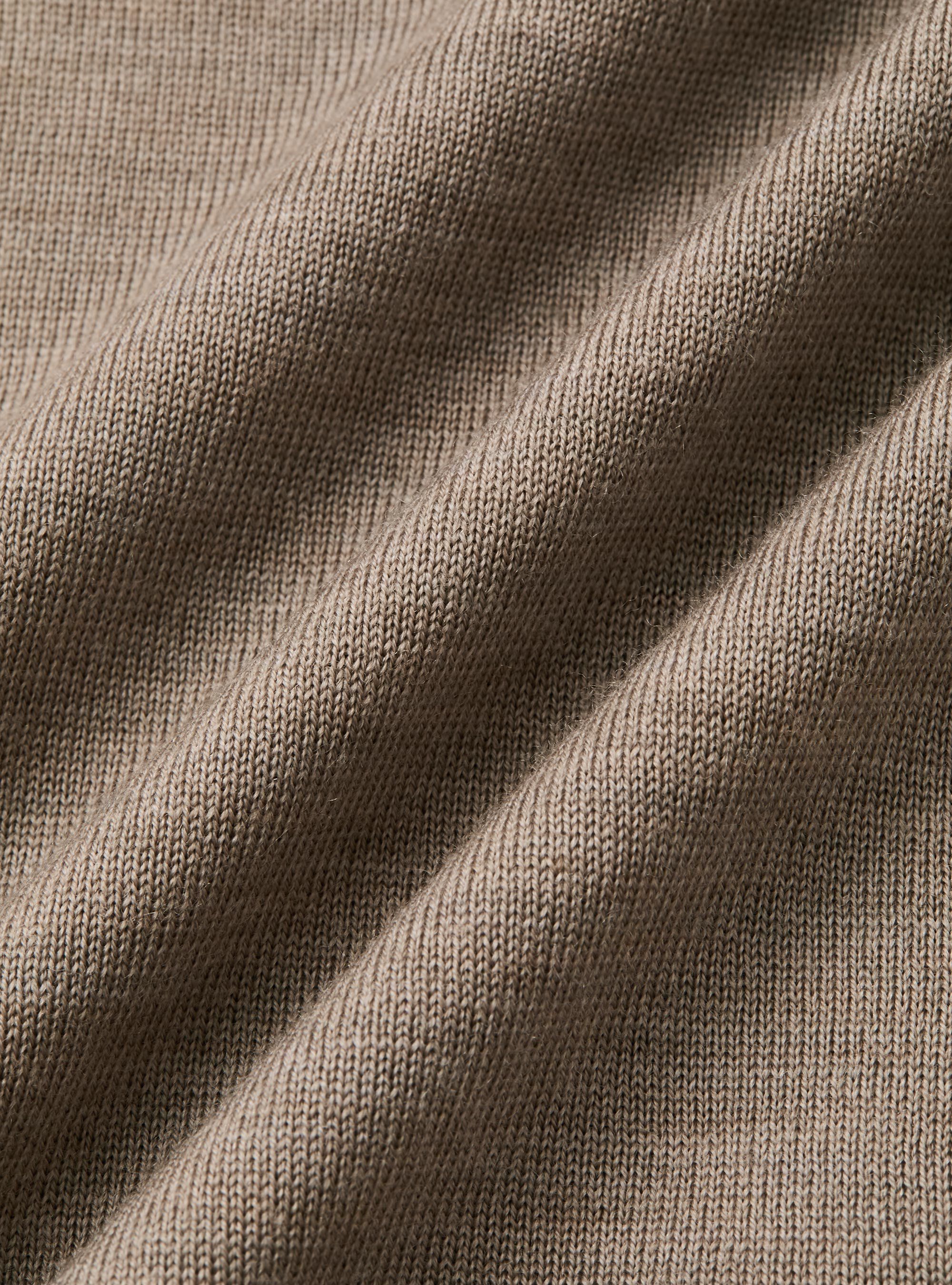 Polo collo senza bottoni in maglia lana merino, FANGO 0555C
