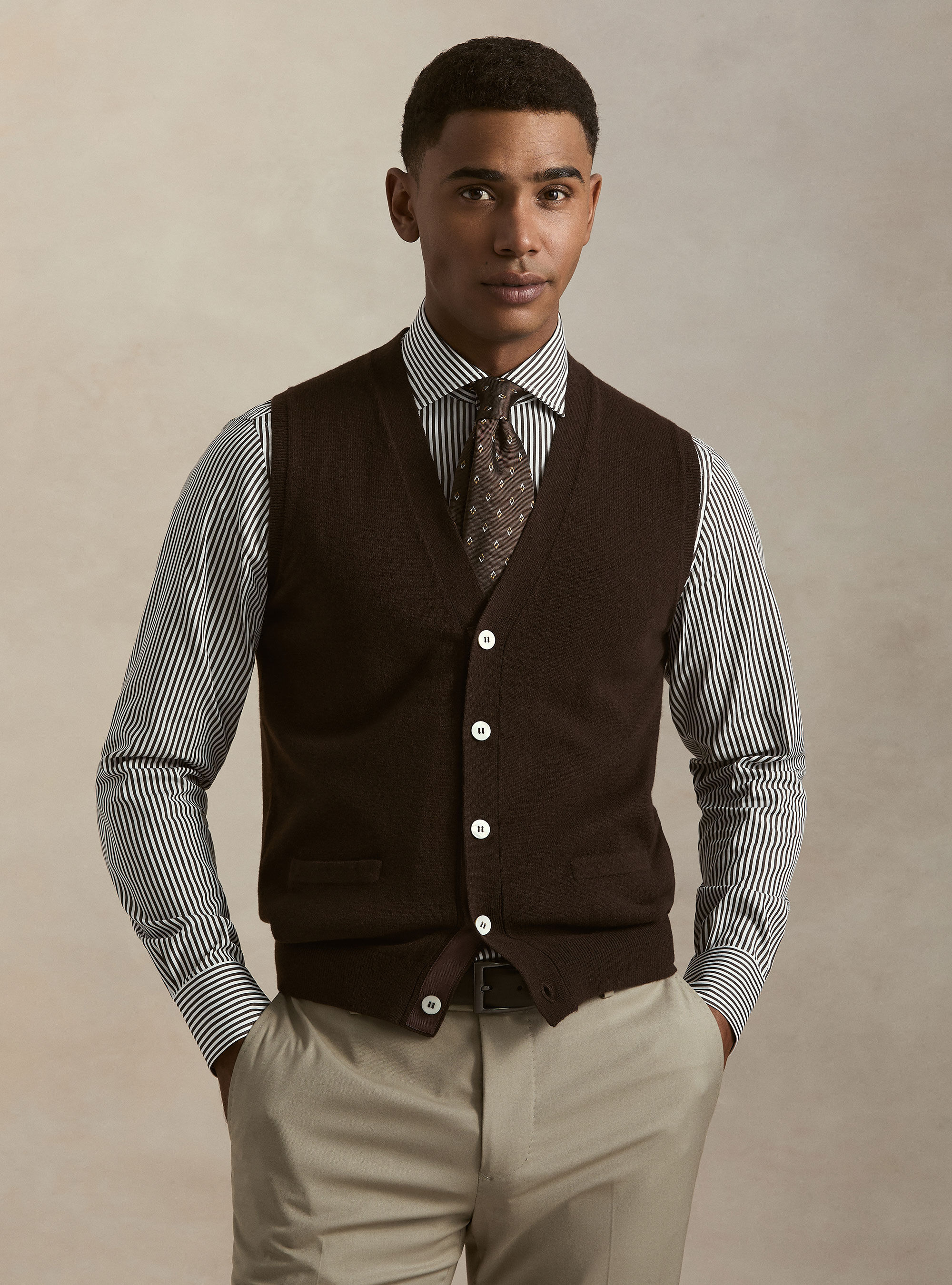 Lambswool and cashmere knit vest