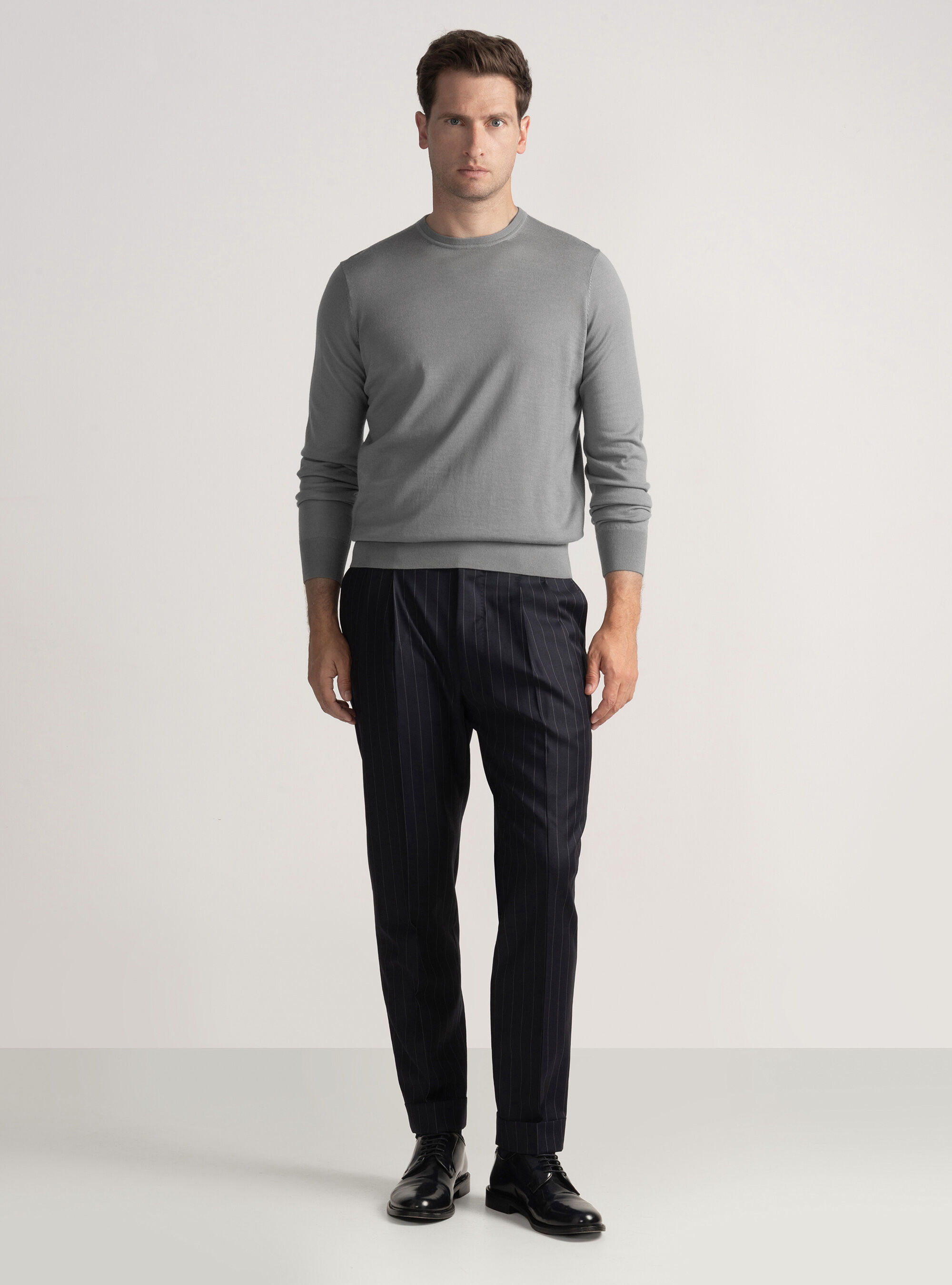 Maglia girocollo in pura lana merino extrafine