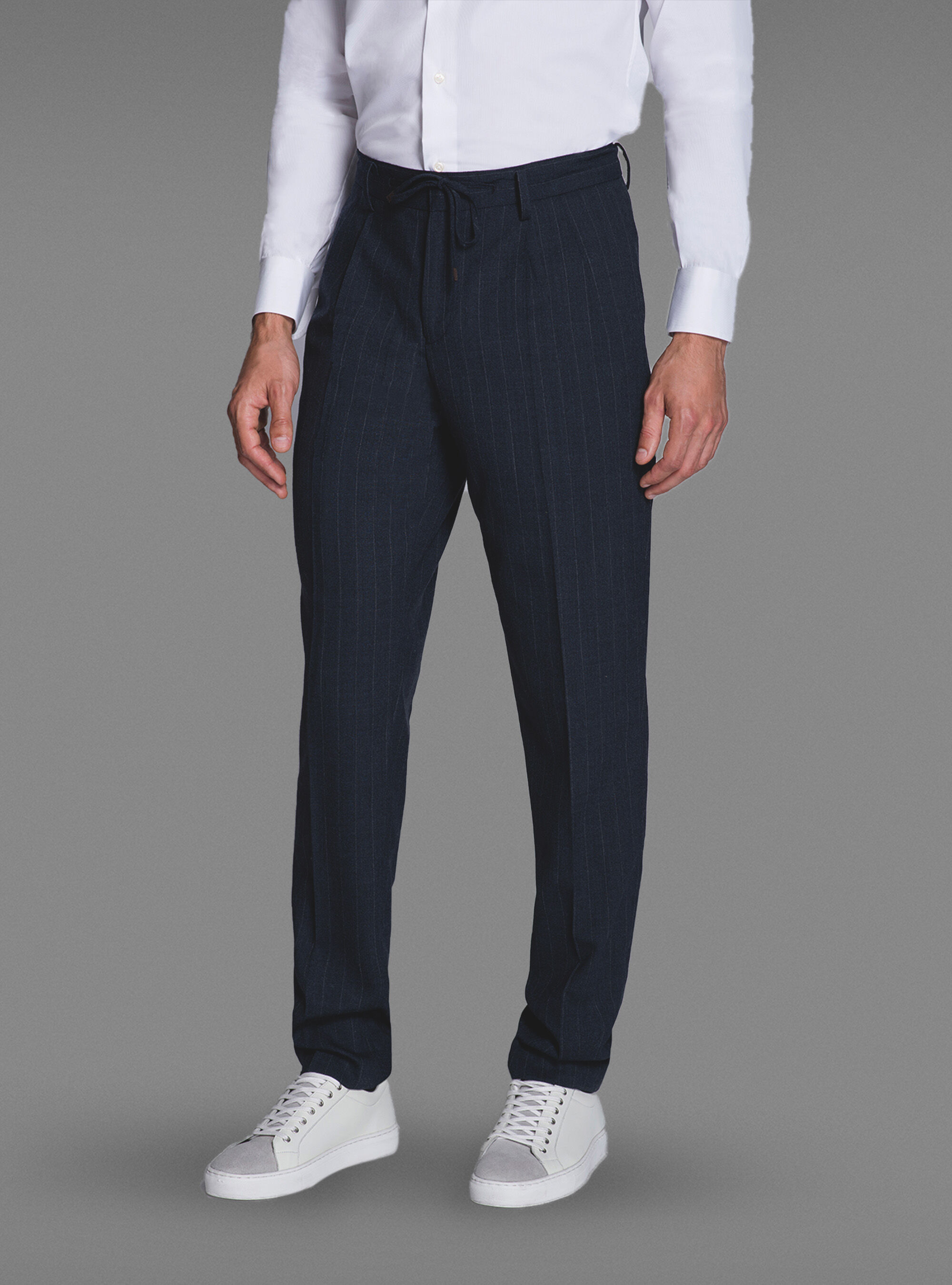 Pantaloni in lana gessata con coulisse