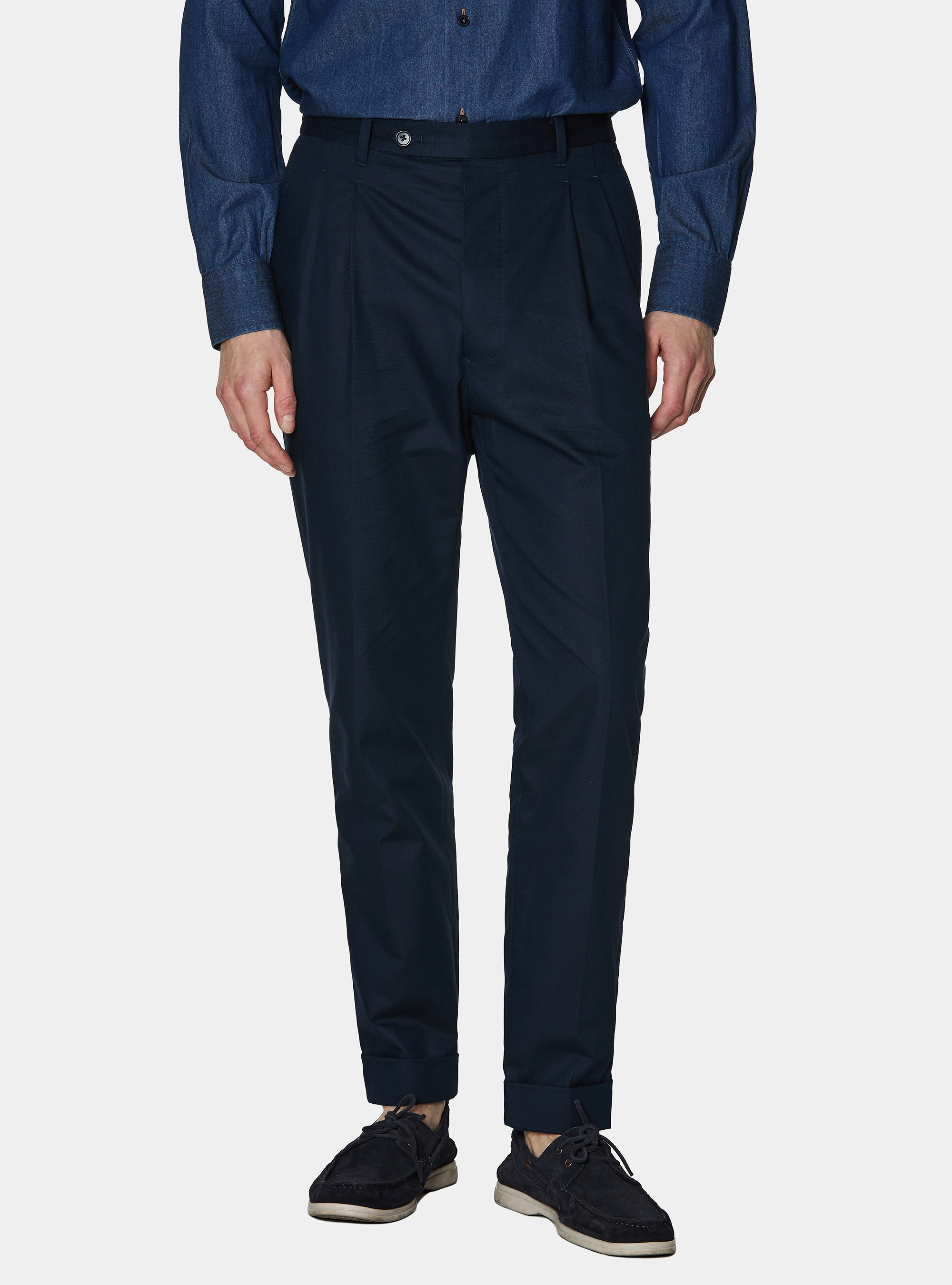 Pantaloni con pince ed elastico in cotone tencel, BLU NAVY