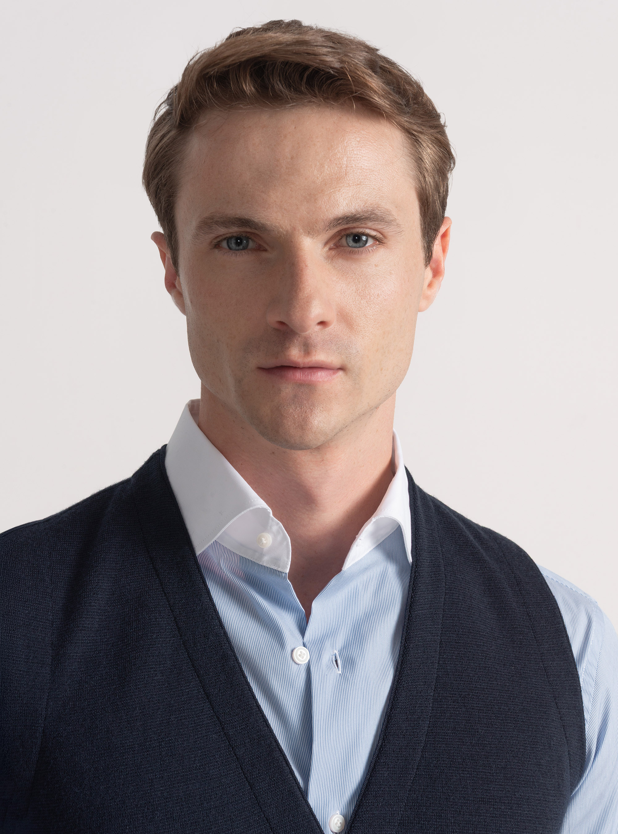 Gilet in maglia doppiopetto in pura lana merino extrafine, BLU NAVY