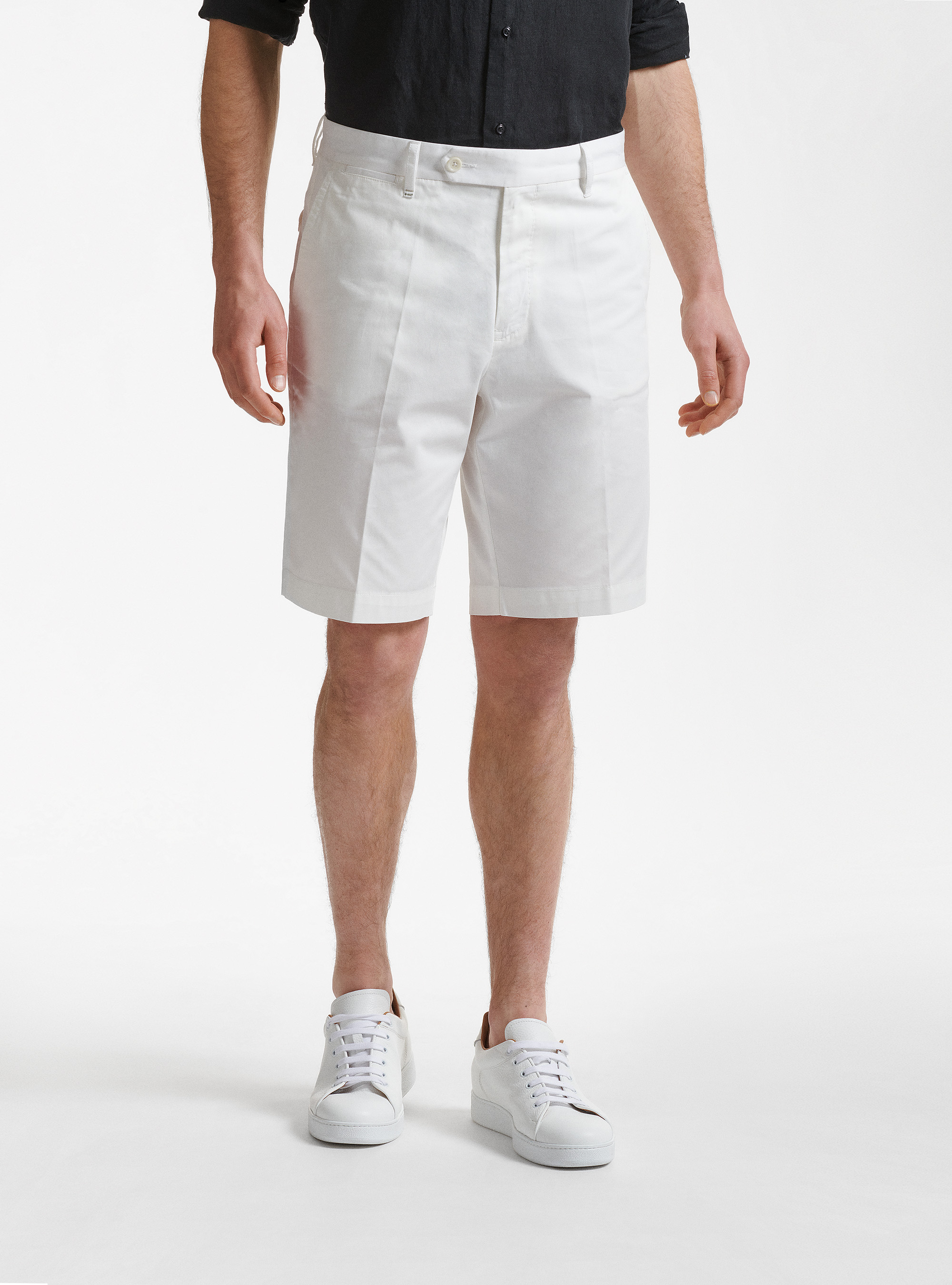 Bermuda slim fit in twill leggero, BIANCO