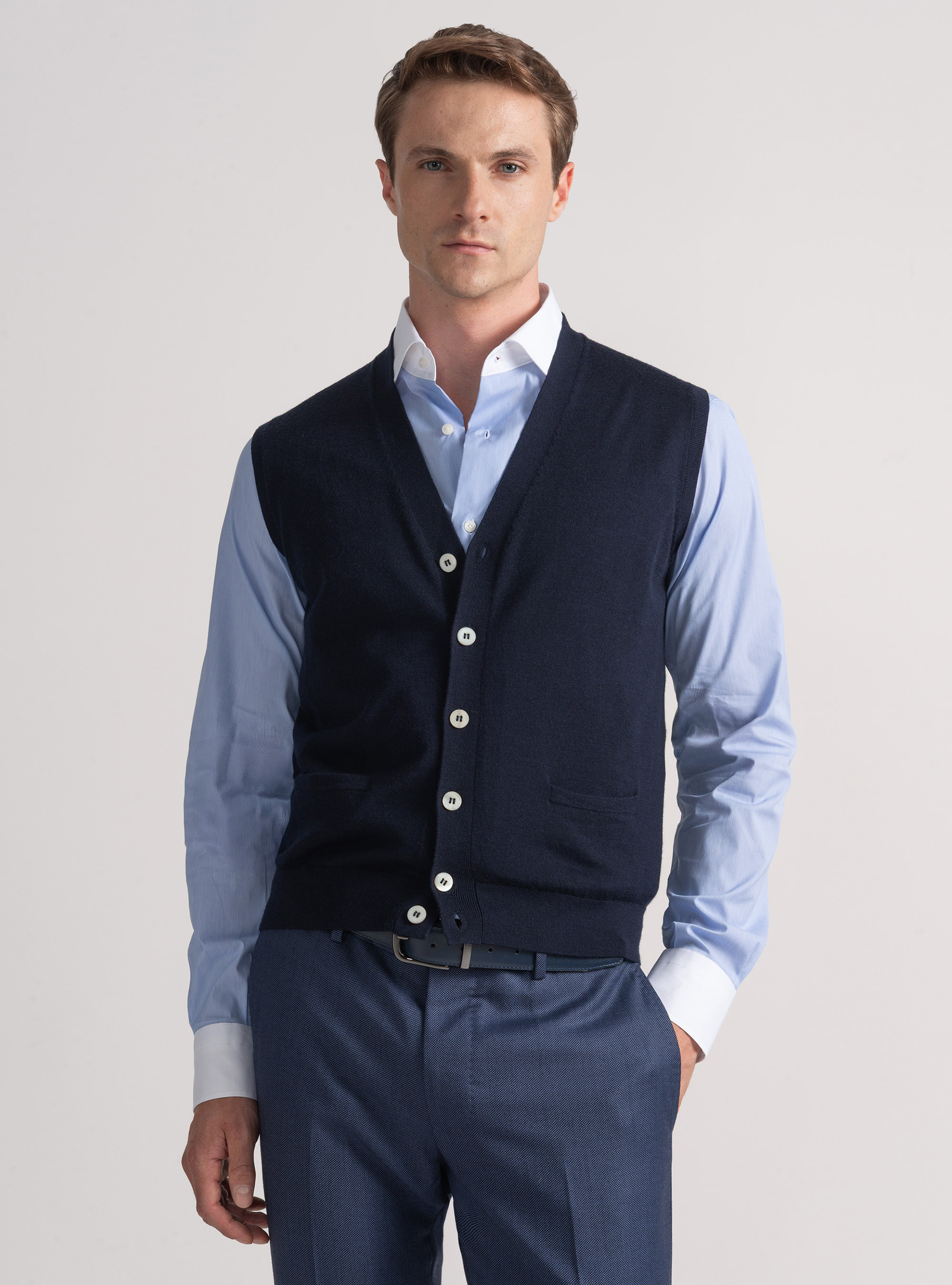 Gilet in maglia con bottoni in lana merino extrafine