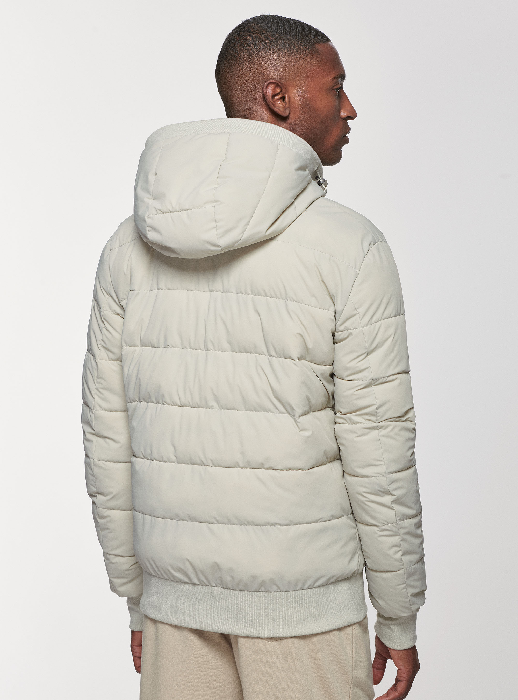 Bomber tecnico imbottito con cappuccio, ECRU