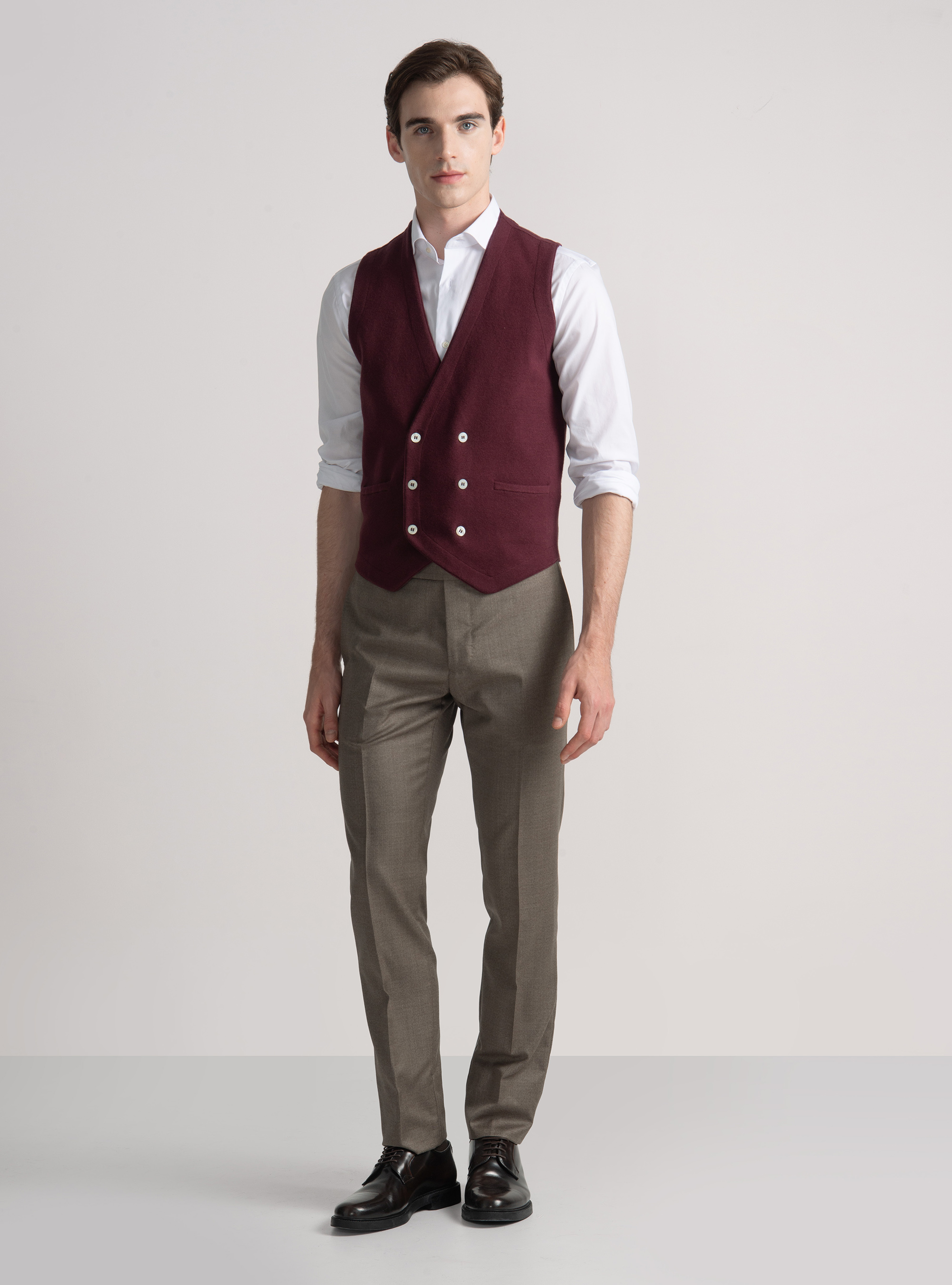 Double-breasted cotton and cashmere knit gilet, BORDEAUX