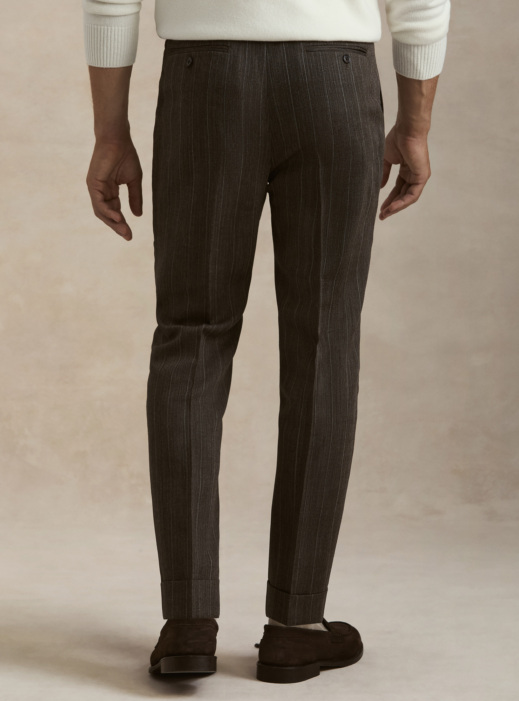 Pantaloni con pince in pura lana spigata, MARRONE