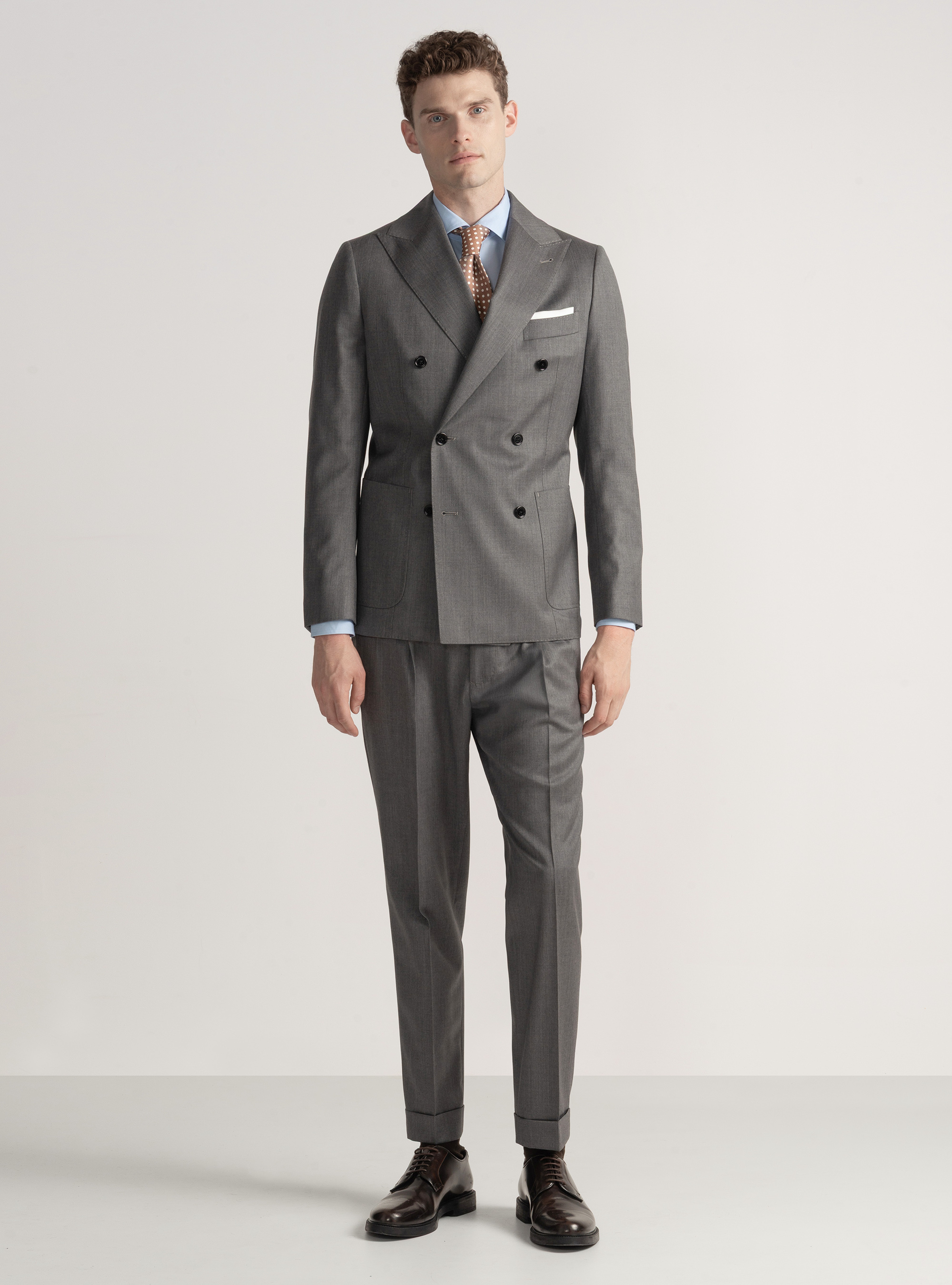 Abito doppiopetto grigio chiaro in lana Red, 