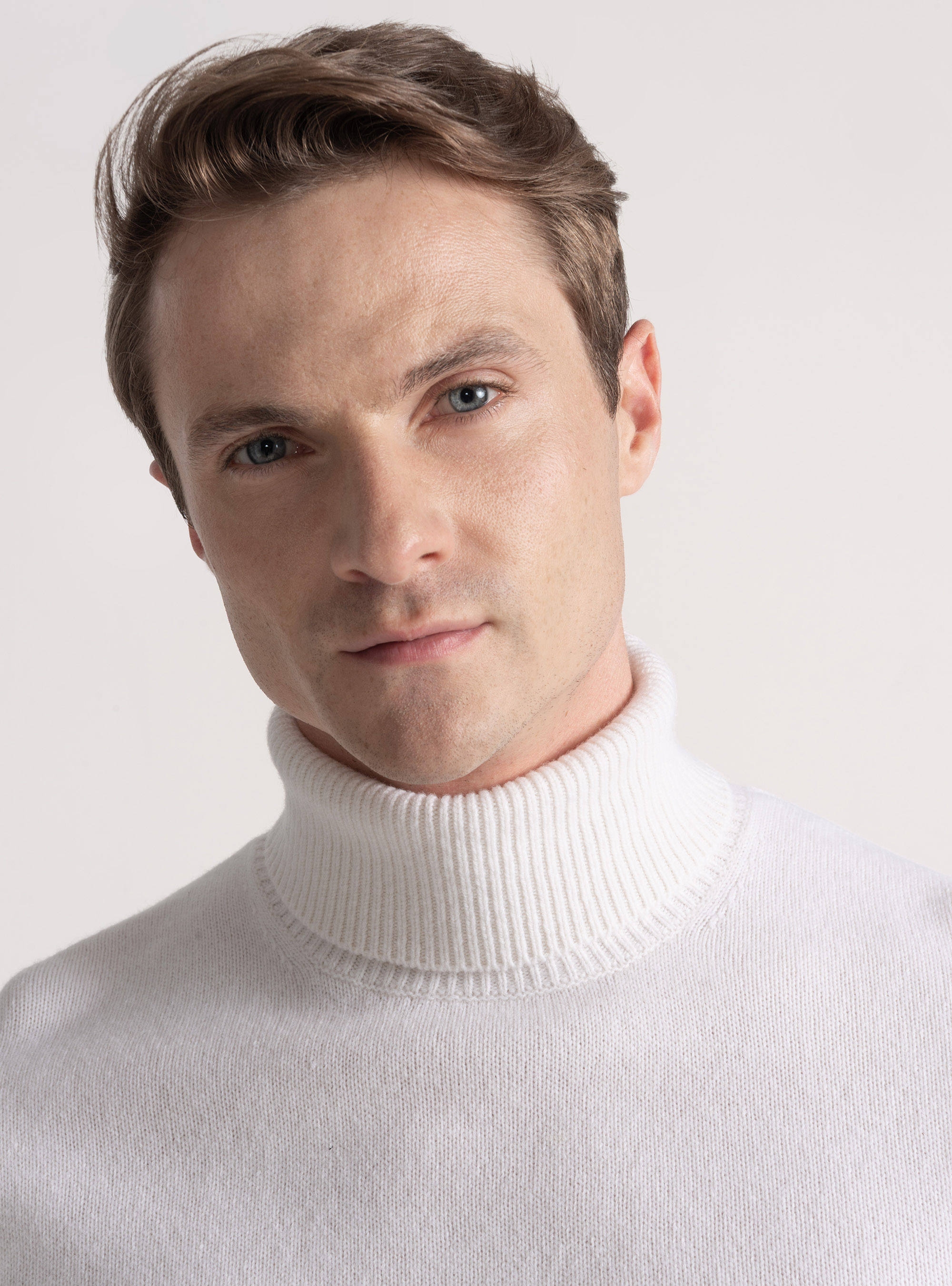 Merino wool turtleneck sweater, WHITE