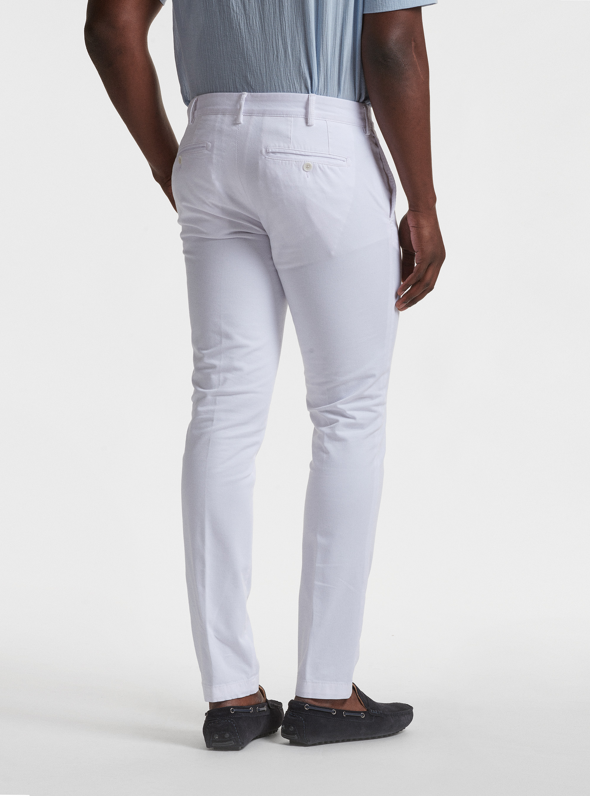 Pantaloni chino in twill stretch, BIANCO