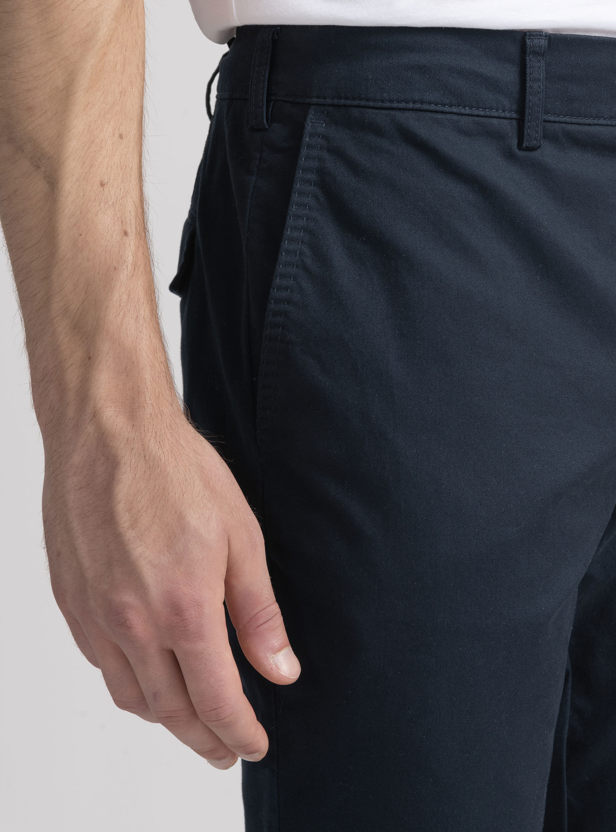 Pantaloni chino slim fit in twill stretch, BLU NAVY