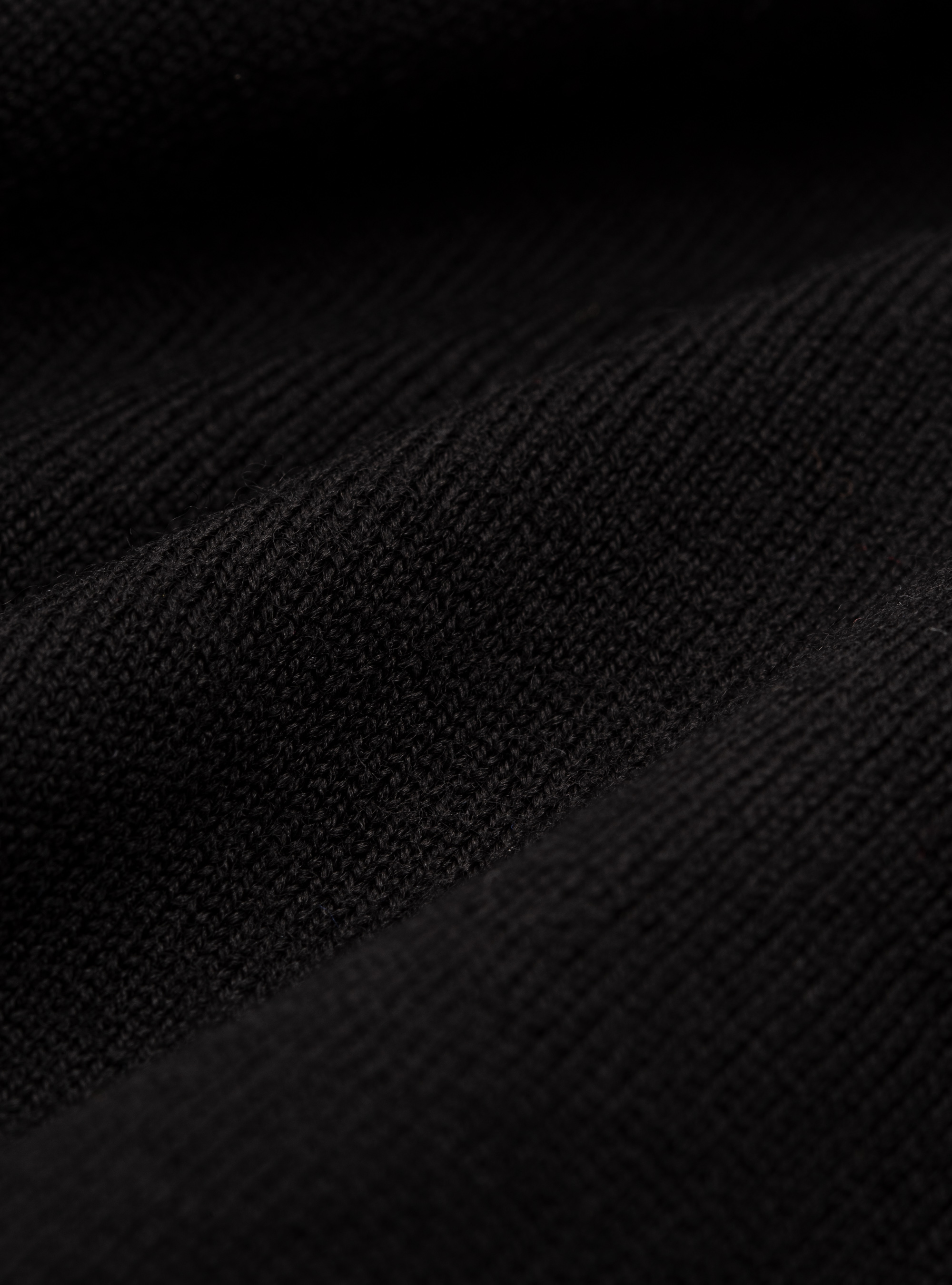 Cuello alto de pura lana merina, NEGRO