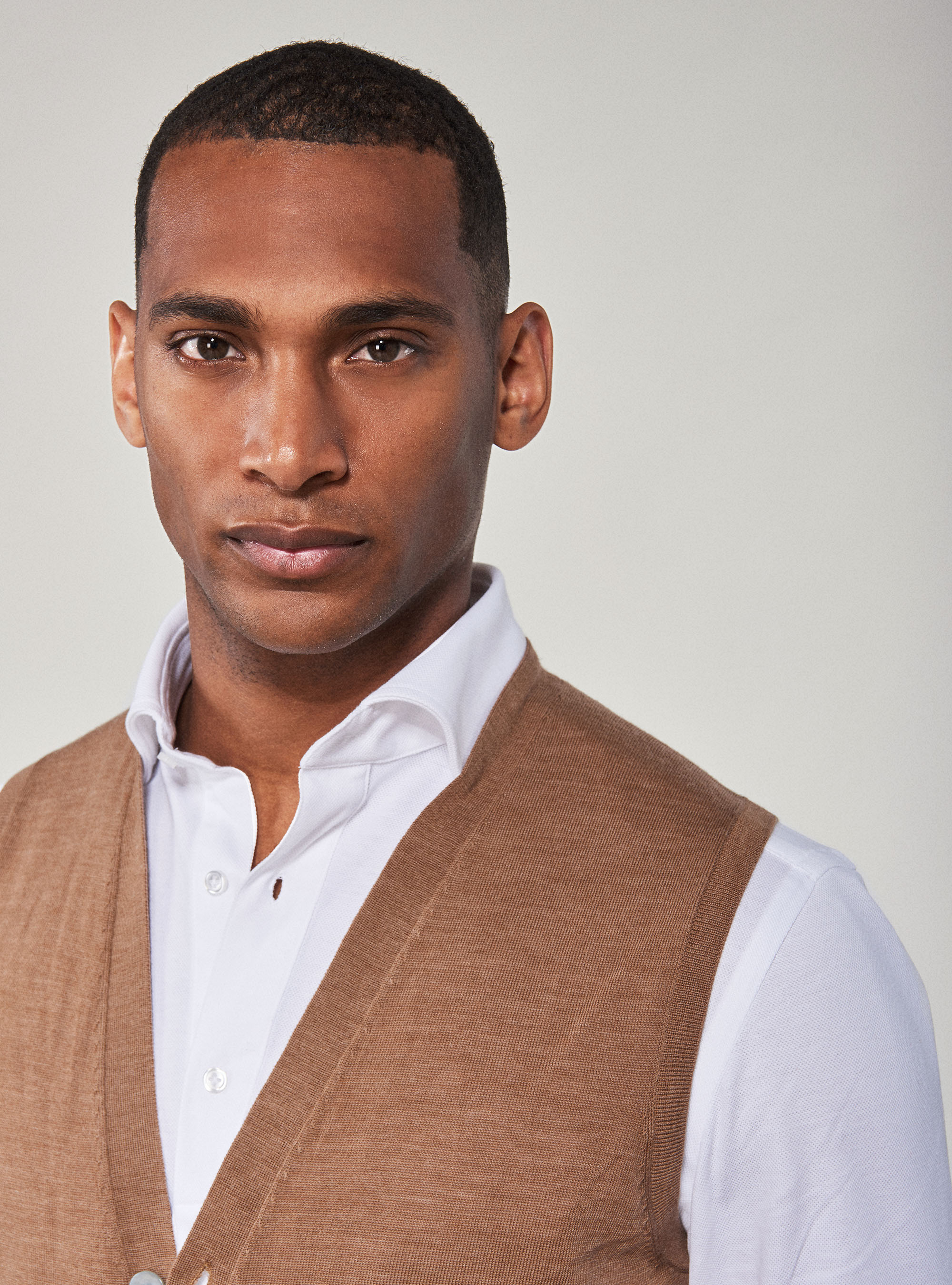 Gilet di maglia in pura lana merino extrafine, TORTORA 0542C