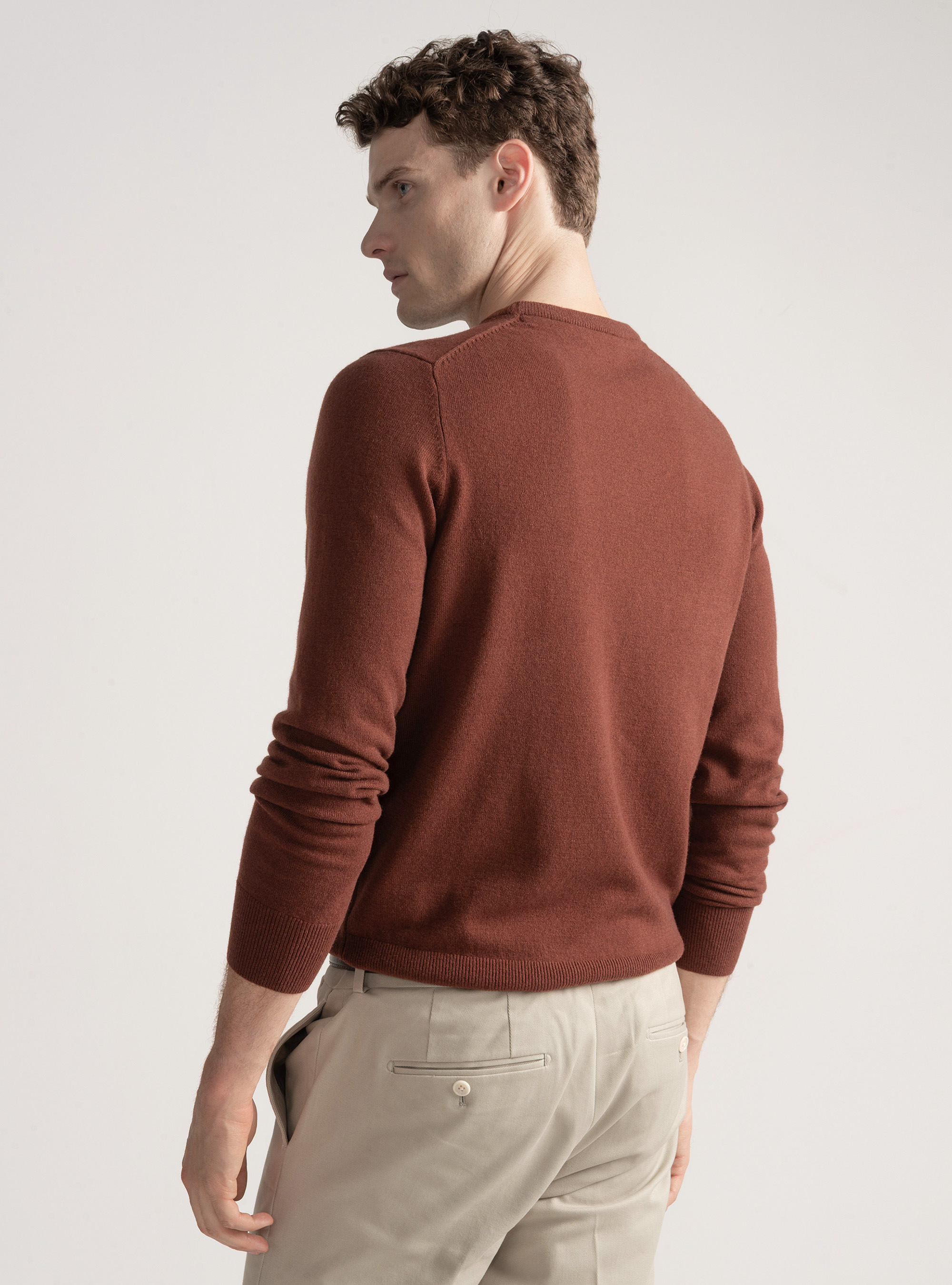 Trikot mit Rundhalsausschnitt aus Lambswool und Kaschmir, 0396C MATTONE