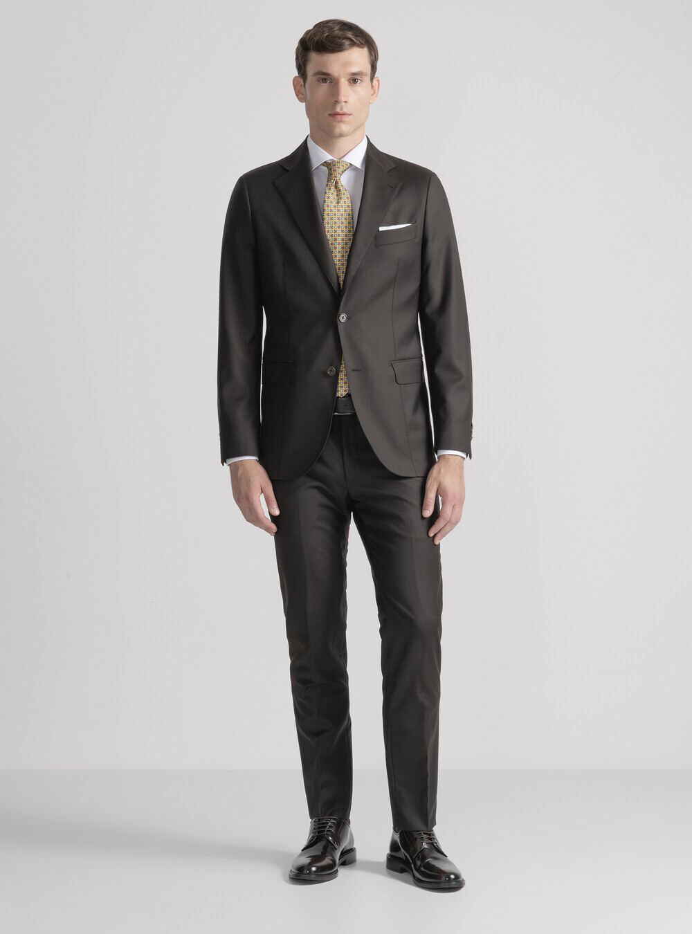 Abito marrone VBC in pura lana superfine 110s, 