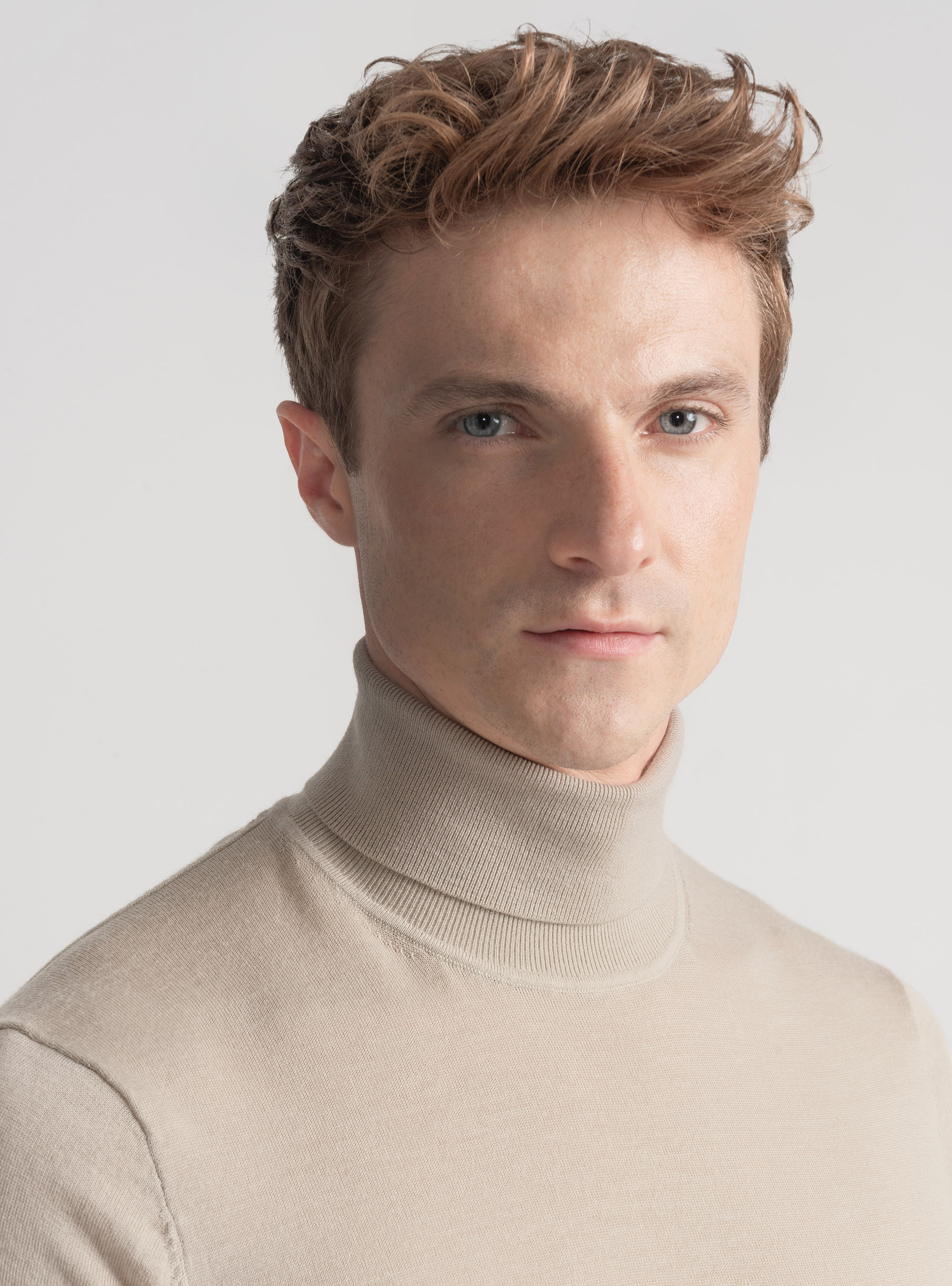 Dolcevita in pura lana merino extrafine, SABBIA