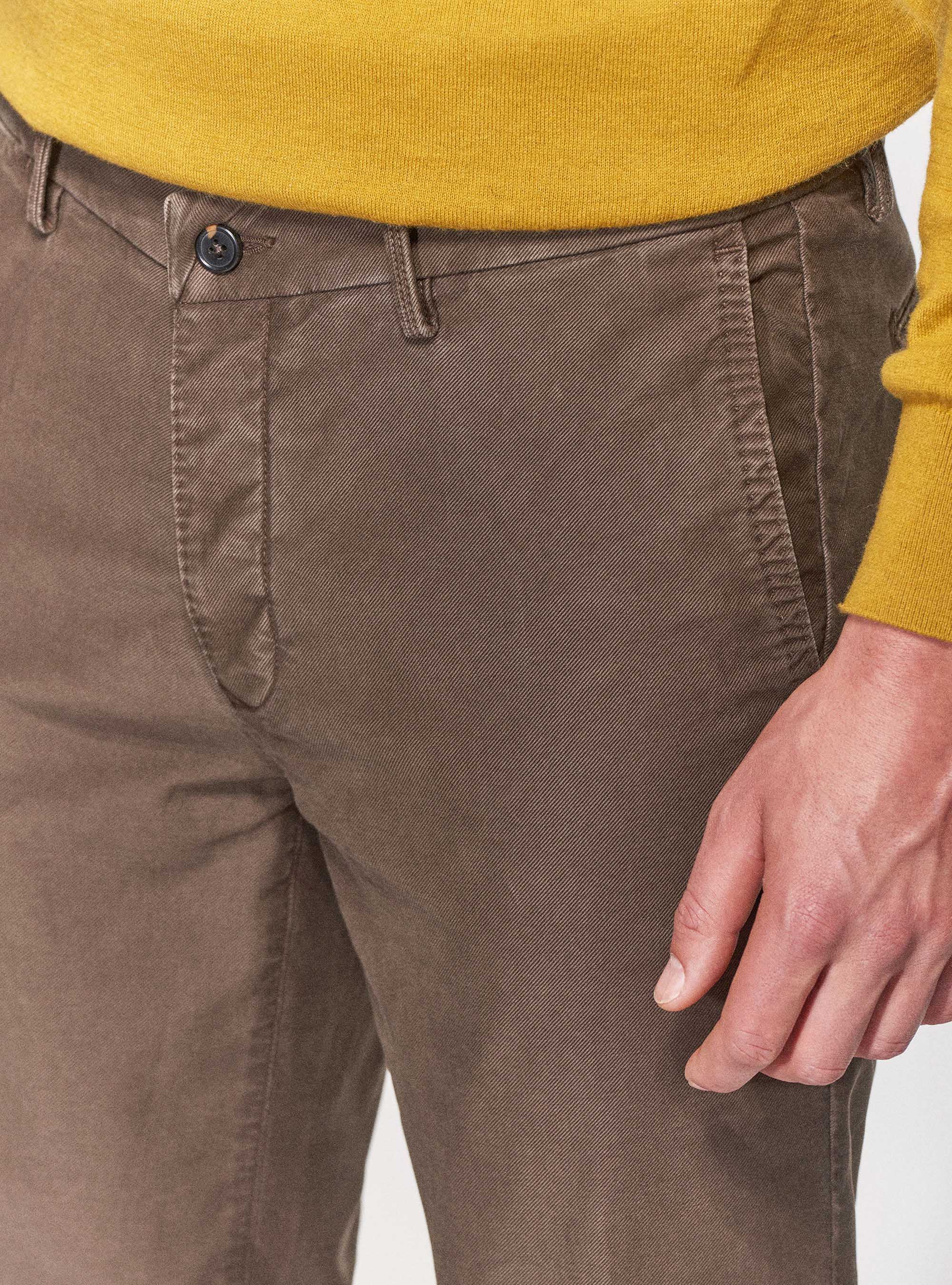 Pantaloni slack in cotone tinto capo, MARRONE