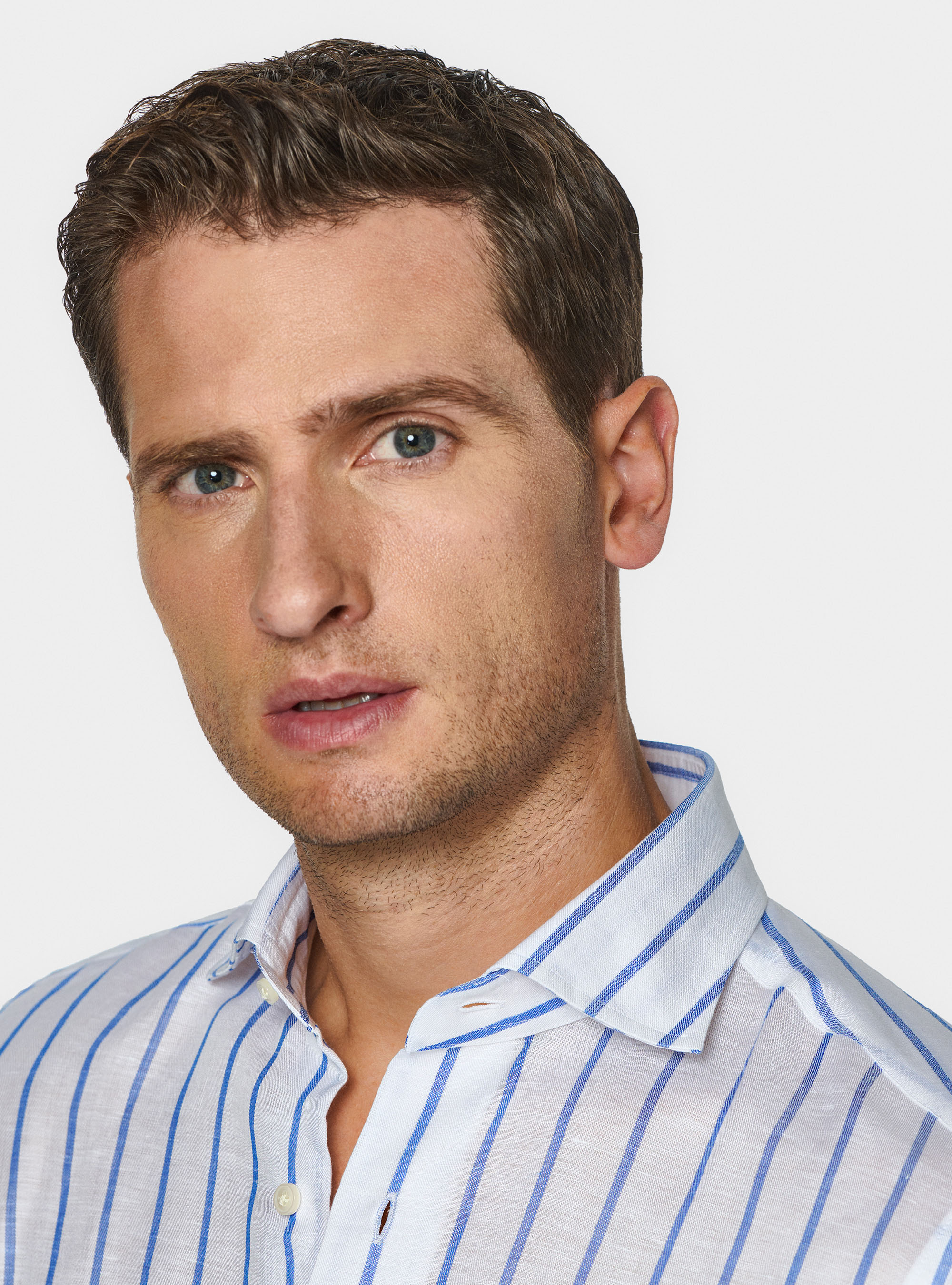 Camisa de rayas en mezcla de lino, AZUL MEDIO