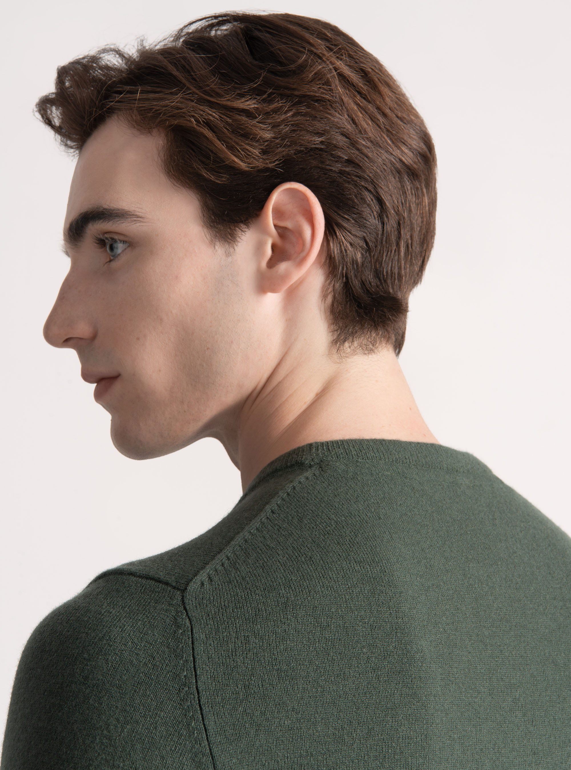 Trikot mit Rundhalsausschnitt aus Lambswool und Kaschmir, MILITARE 0609C