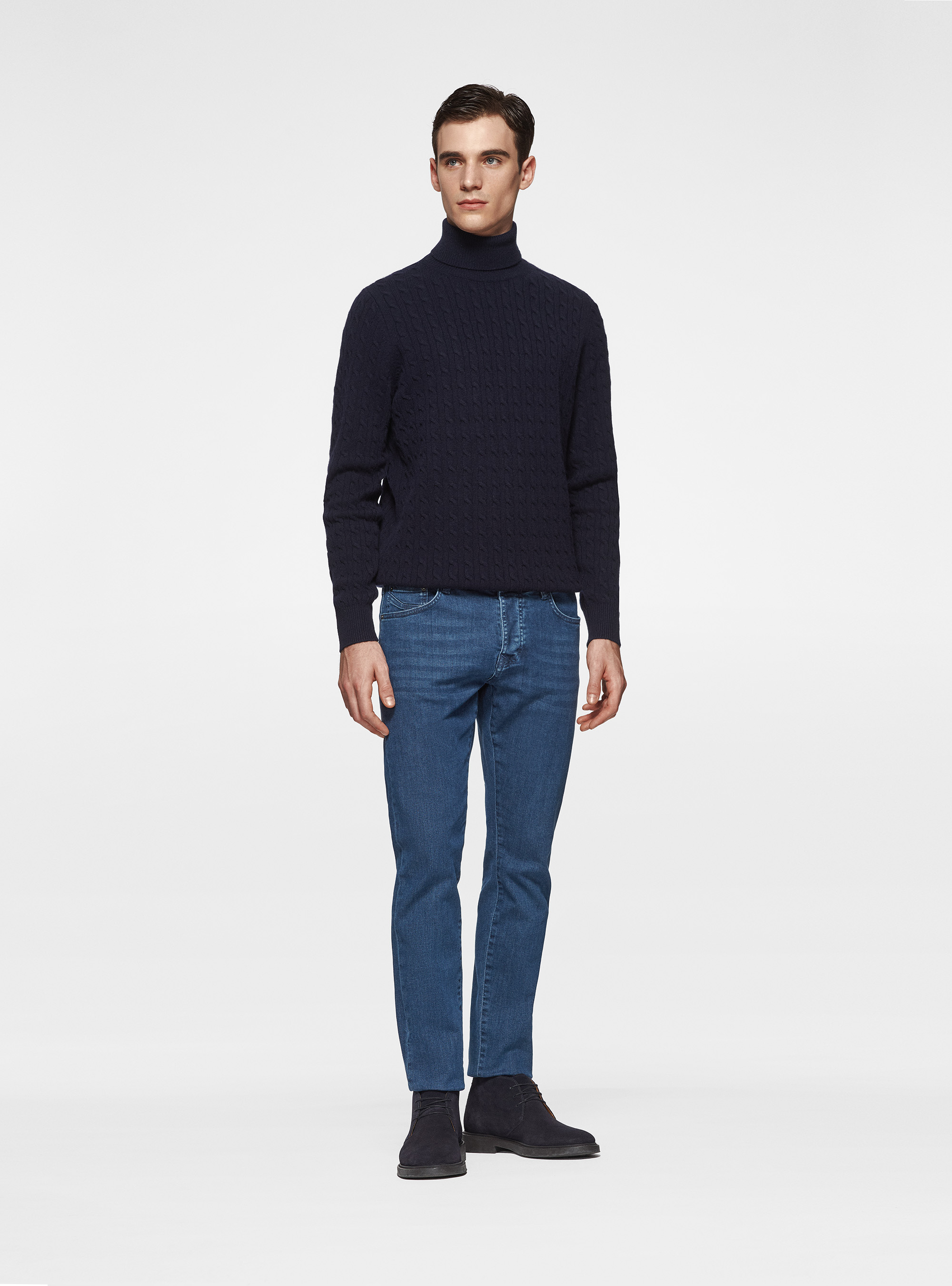 Maglia collo alto in lana cashmere con treccia, BLU NAVY