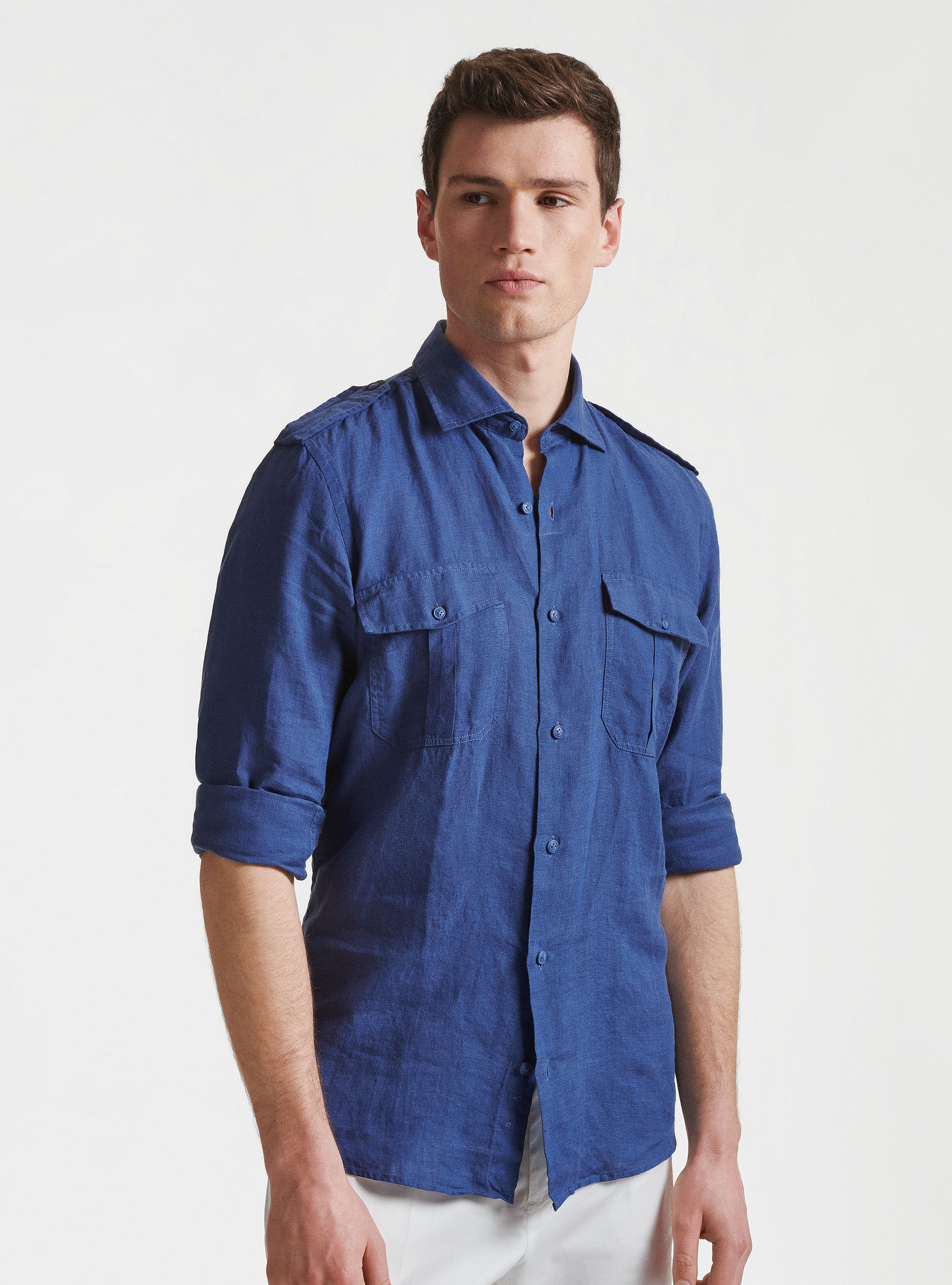 Camicia in puro lino con tasconi