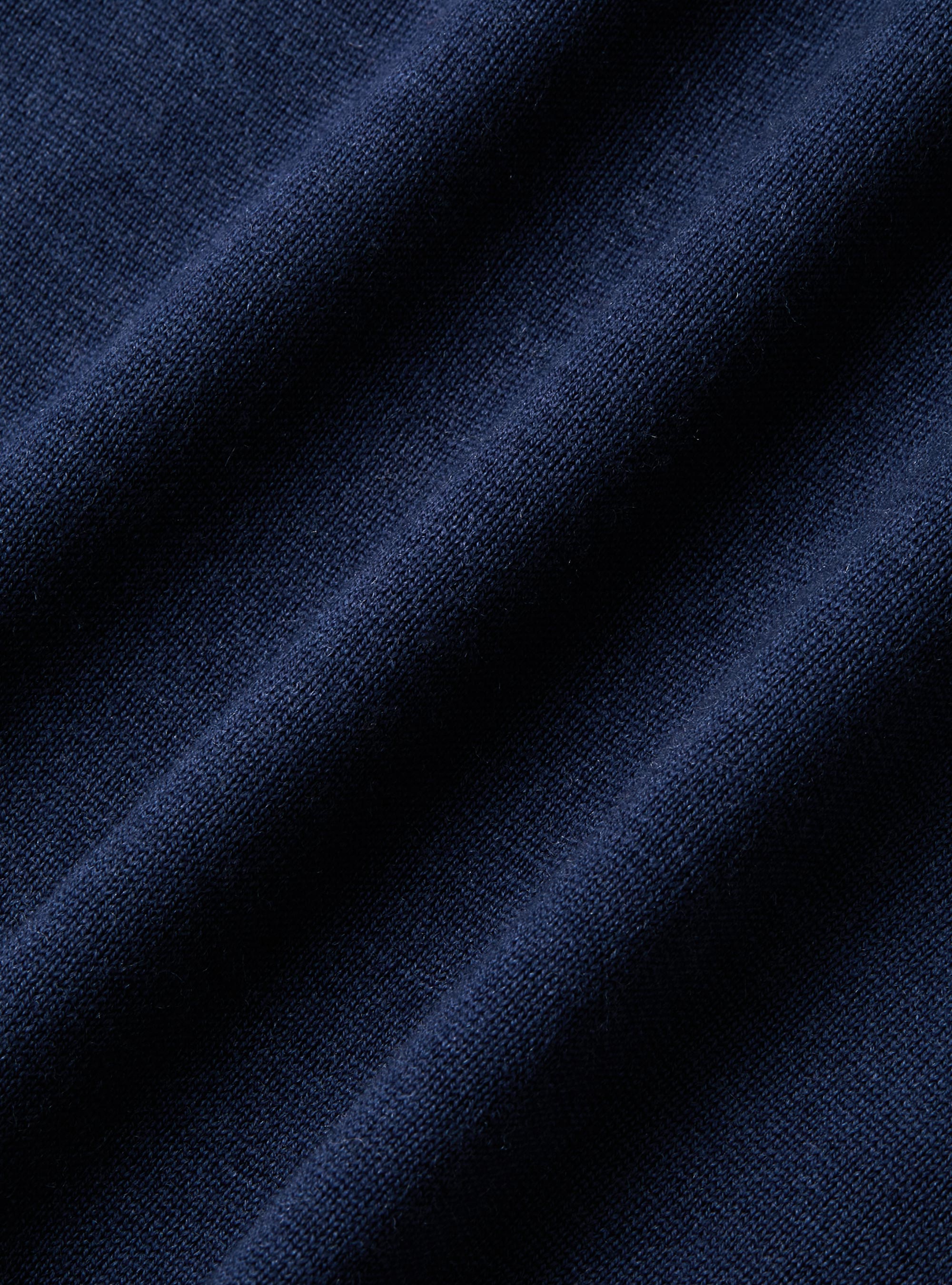 Punto de cuello redondo de pura lana merina extrafina, AZUL TINTA