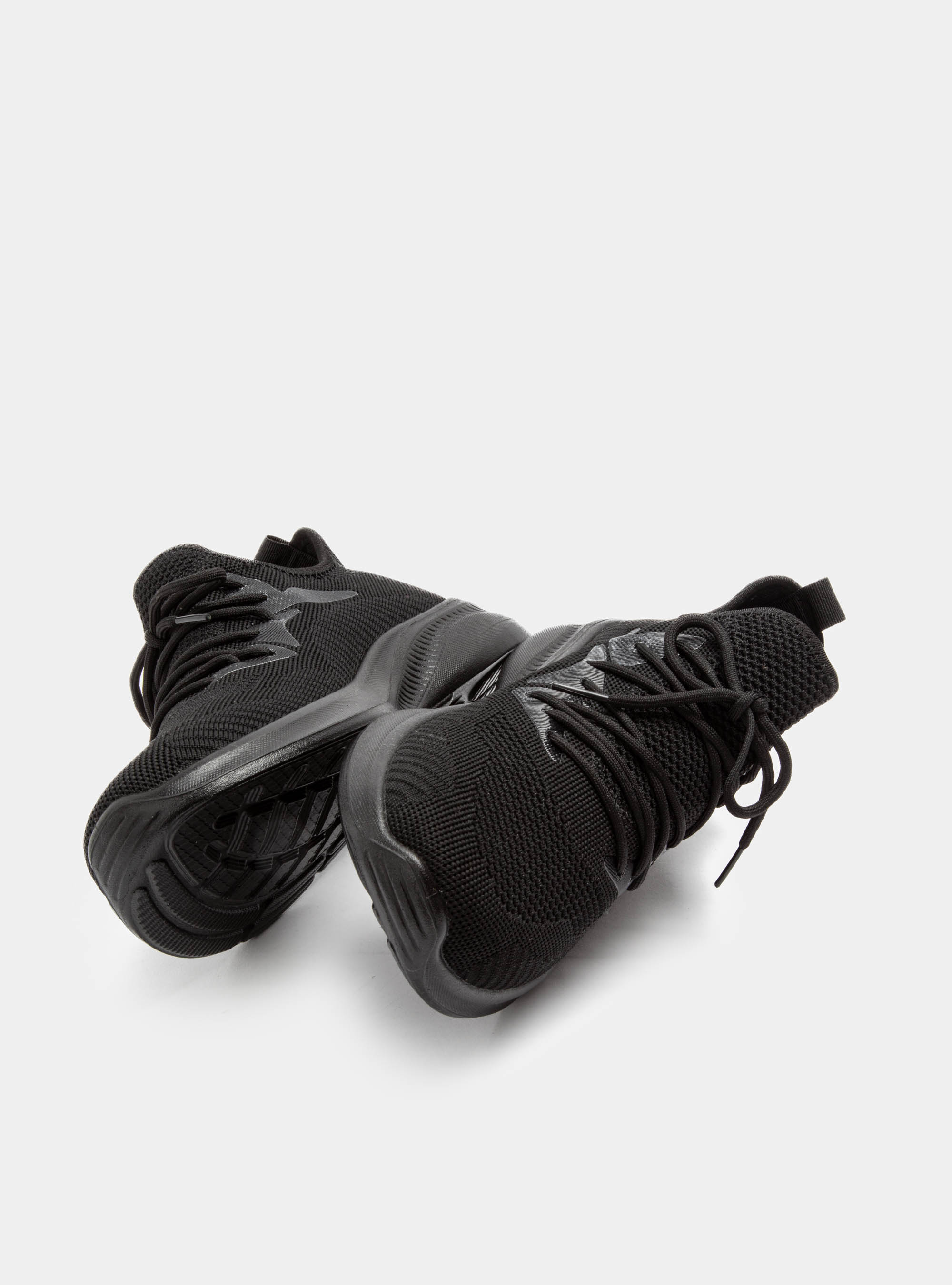 Turnschuhe aus technischem Gewebe, NERO 0100C