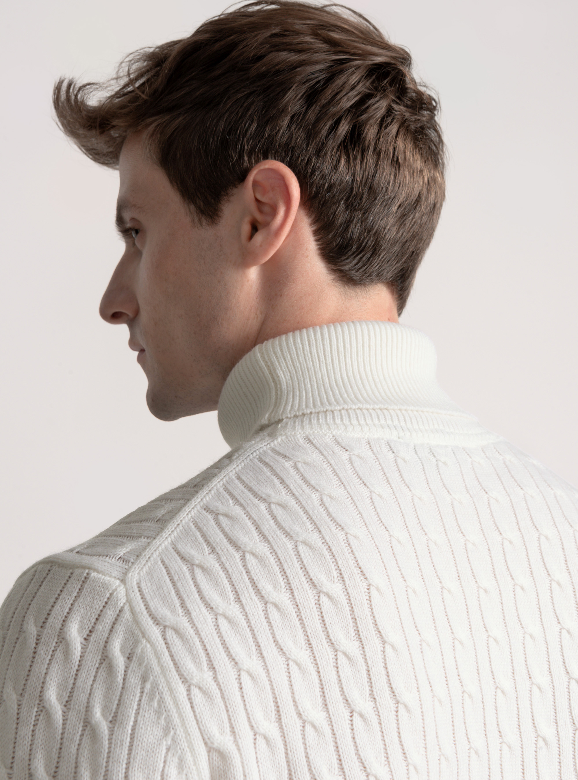 Punto de cuello alto en mezcla de lana con trenza, BLANCO
