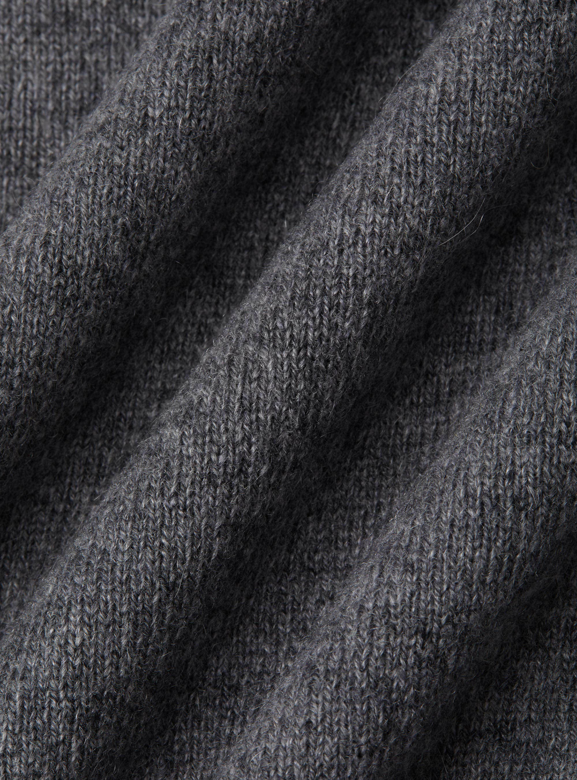 Lang&auml;rmliges Polohemd aus reinem Kaschmir, GRIGIO SCURO 0125C