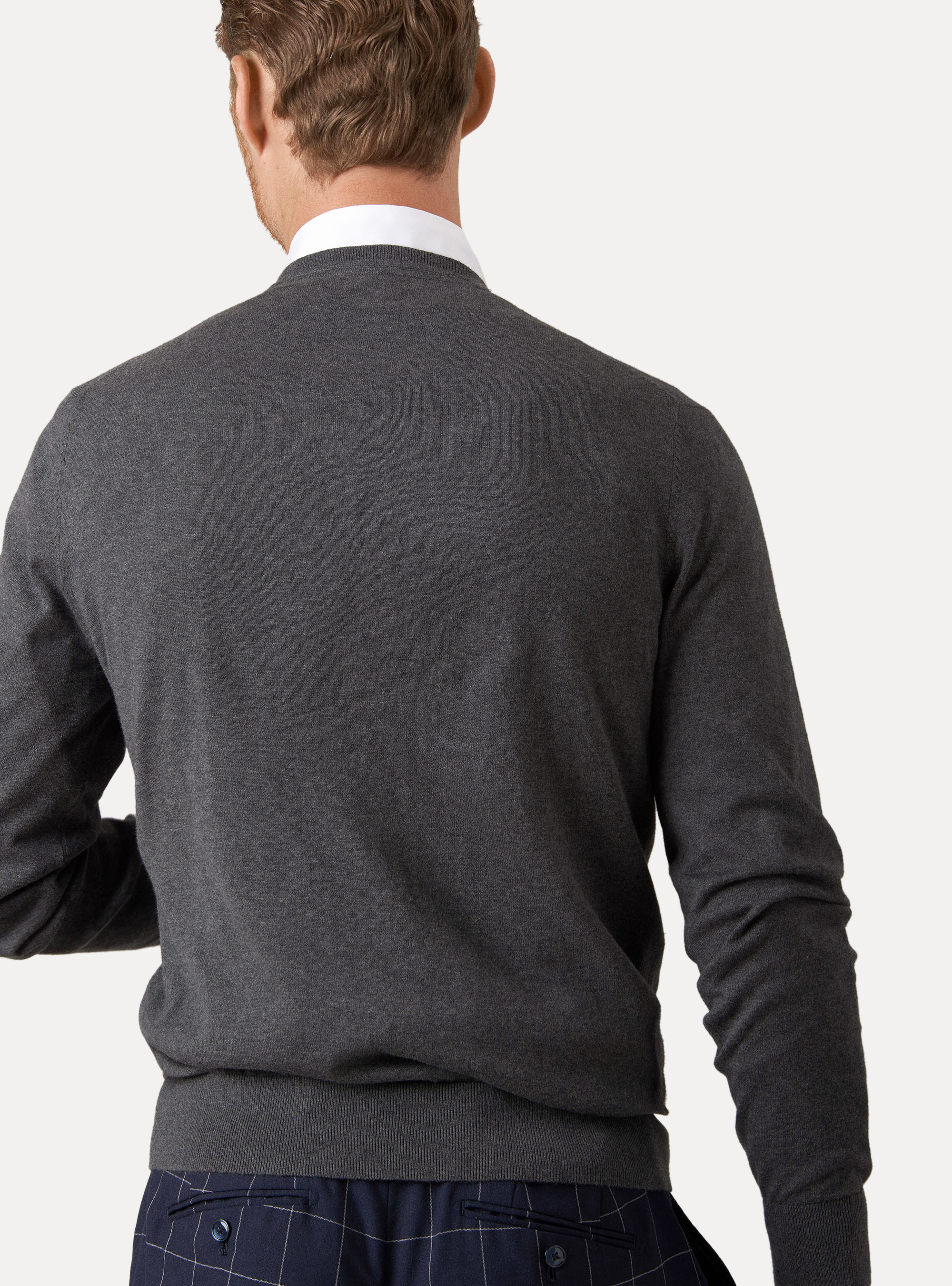 Pullover mit V-Ausschnitt aus Baumwolle, Seide und Kaschmir, ASFALTO 0115C