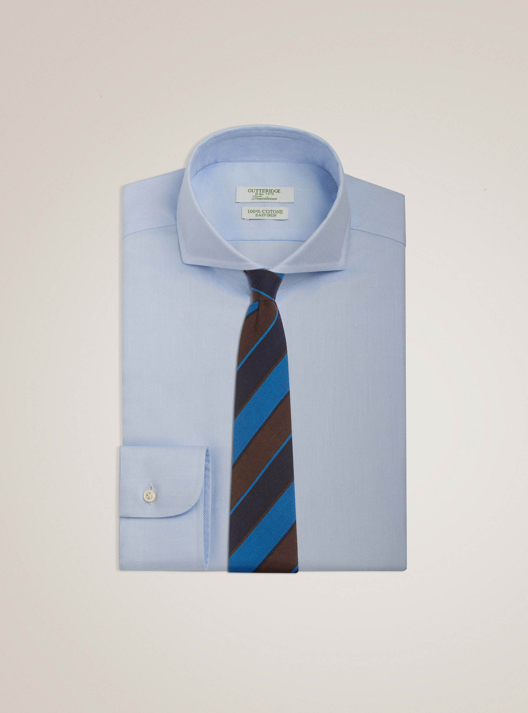 Camisa travel con cuello franc&eacute;s en sarga de algod&oacute;n, CELESTE
