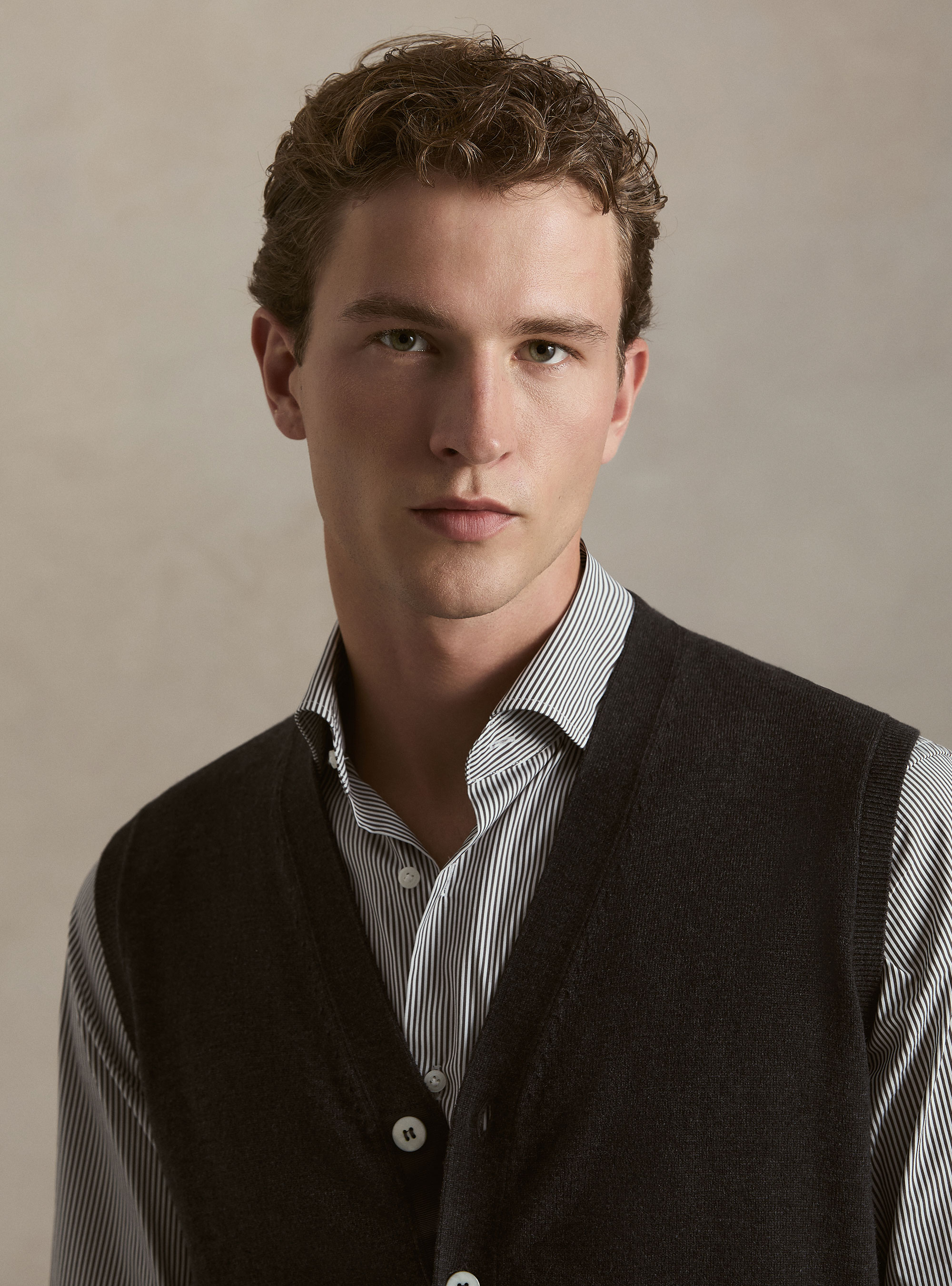 Knitted wool-blend buttoned vest, ASPHALT GREY