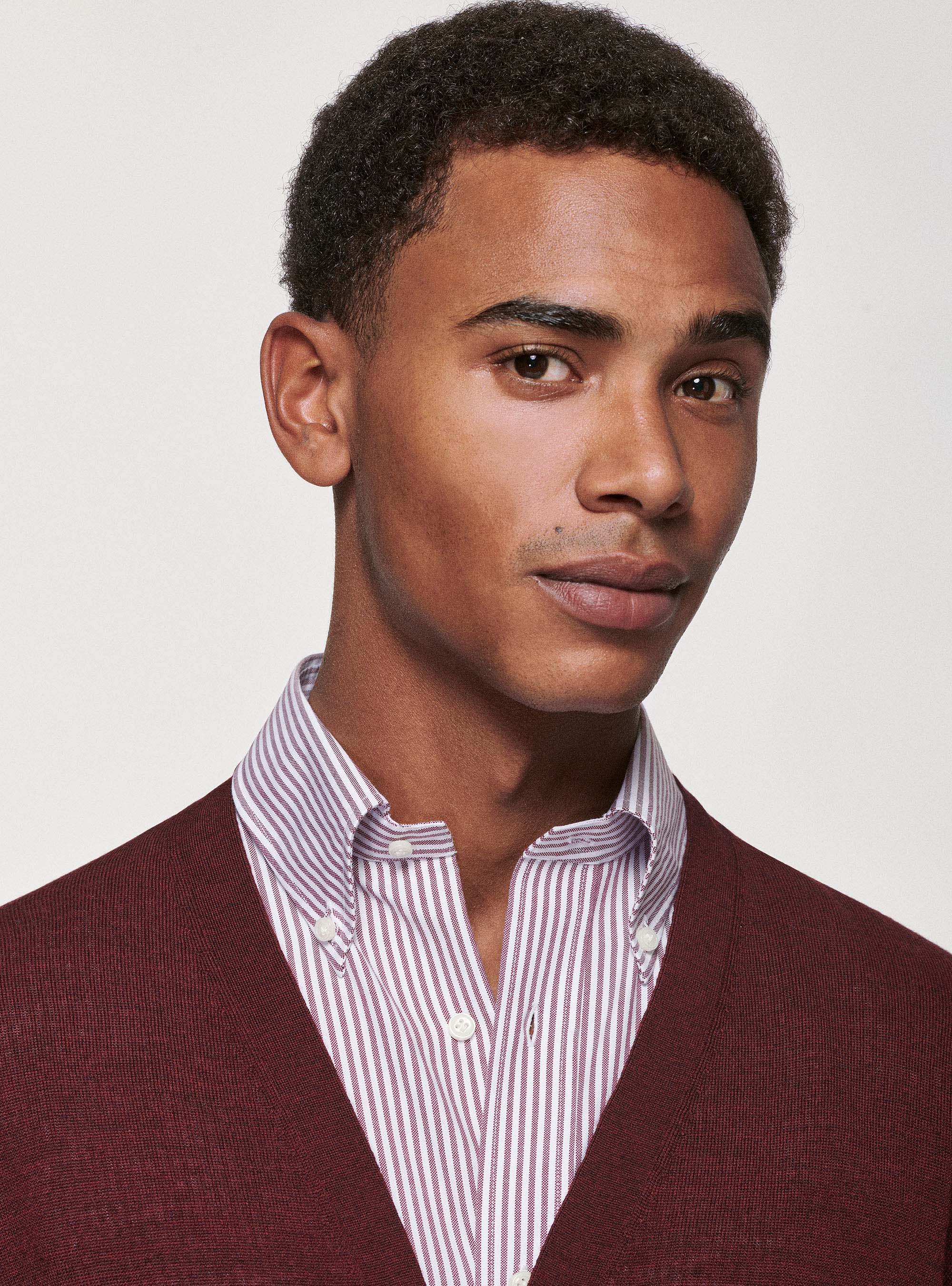 Strickjacke aus reiner Merinowolle, BORDEAUX 0311C