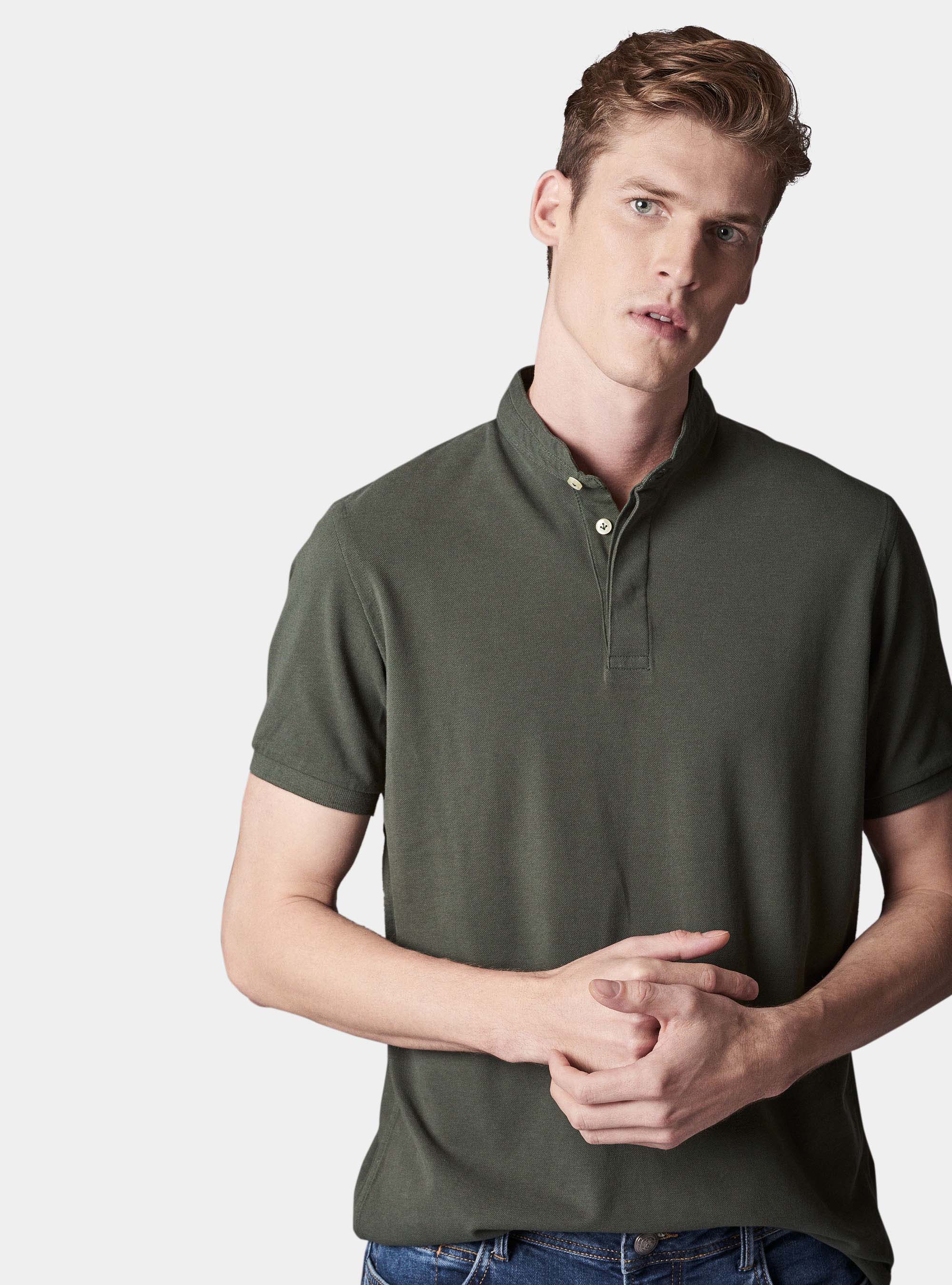 Polo con collo coreano