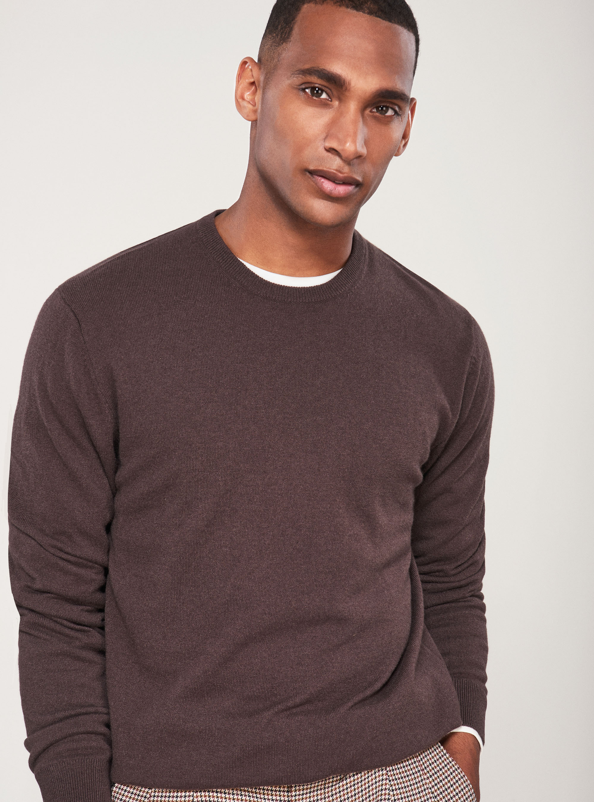 Cashmere crew neck sweater