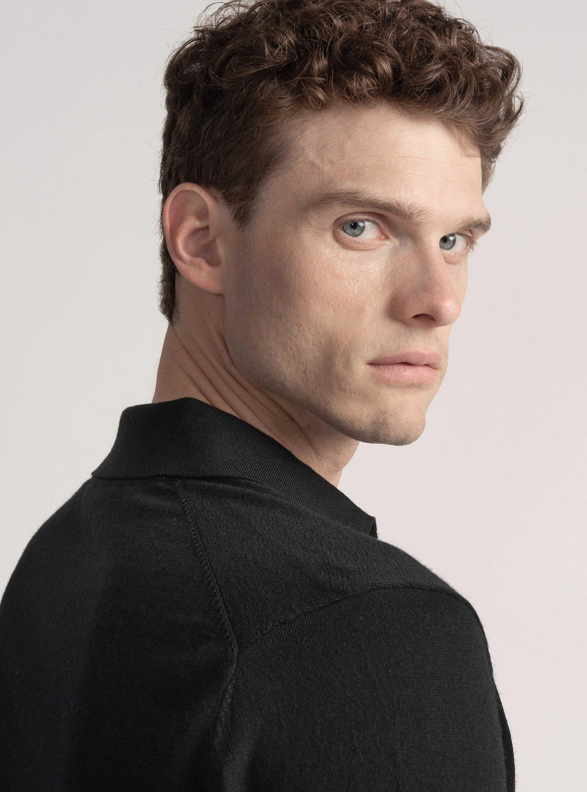 Polo de lana merina extrafina, NEGRO