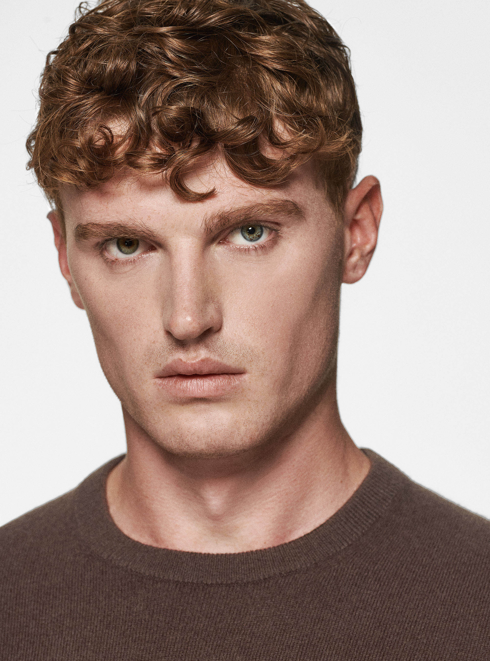 Maglia girocollo in lambswool e cashmere, MARRONE