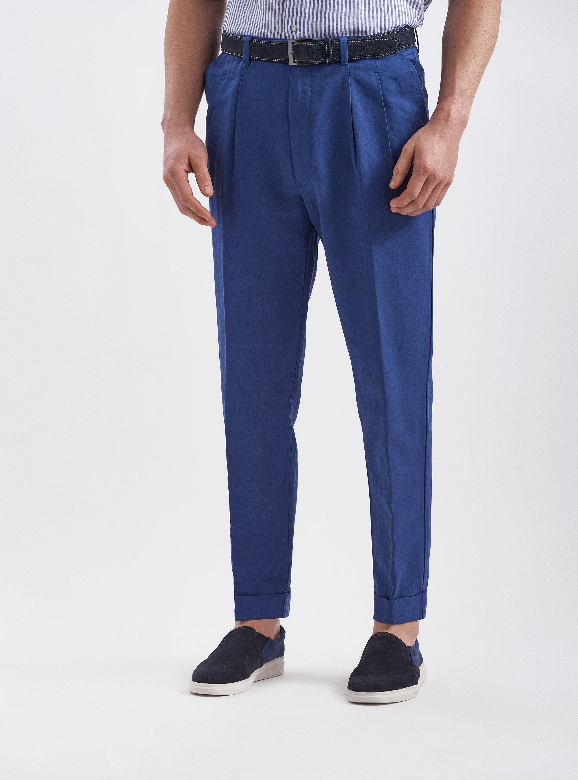 Pantaloni con pince in lino e cotone, BLU