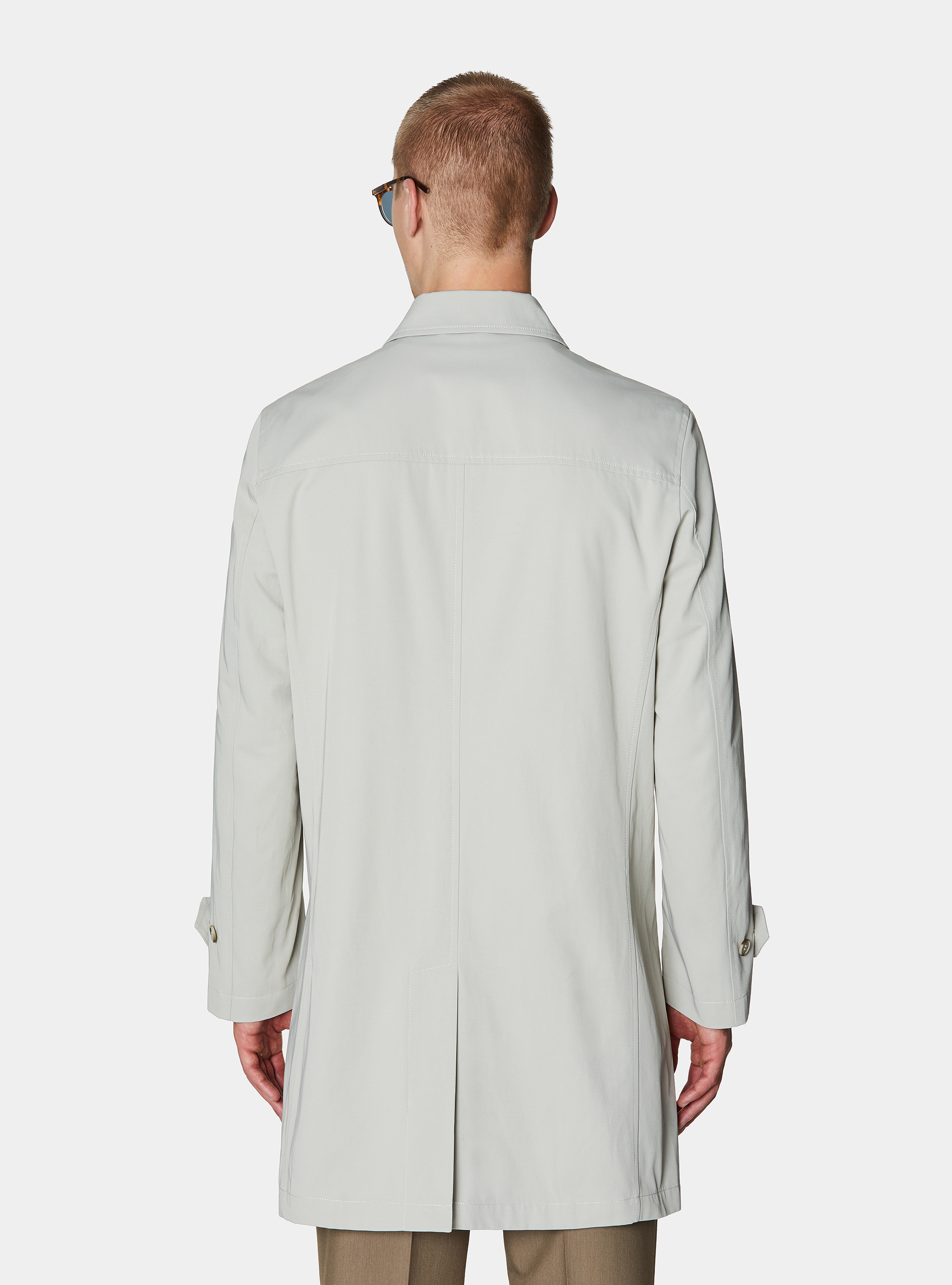 Impermeable de botonadura sencilla en mezcla de algod&oacute;n, CRUDO