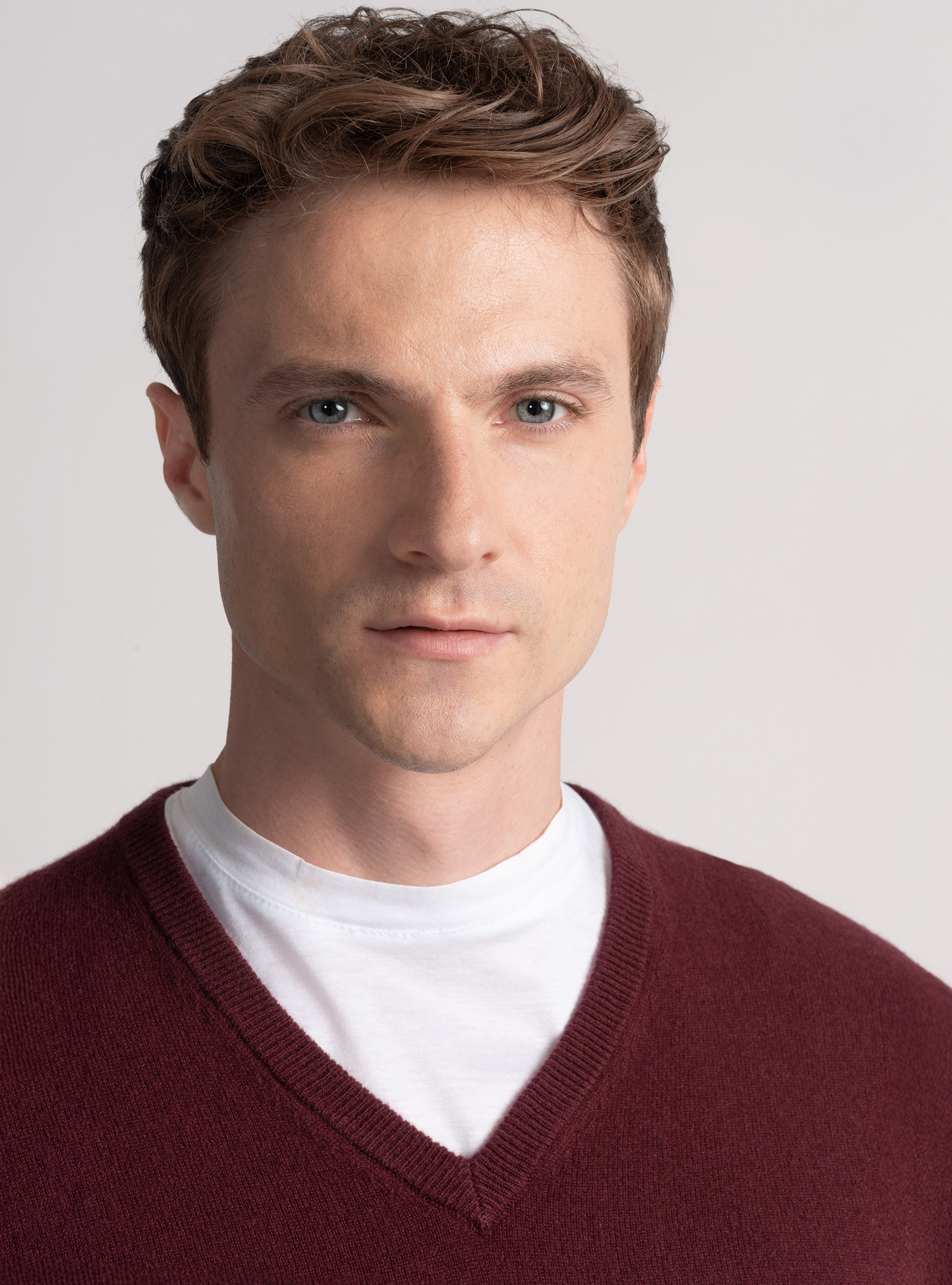 Merino wool V-neck sweater, BORDEAUX