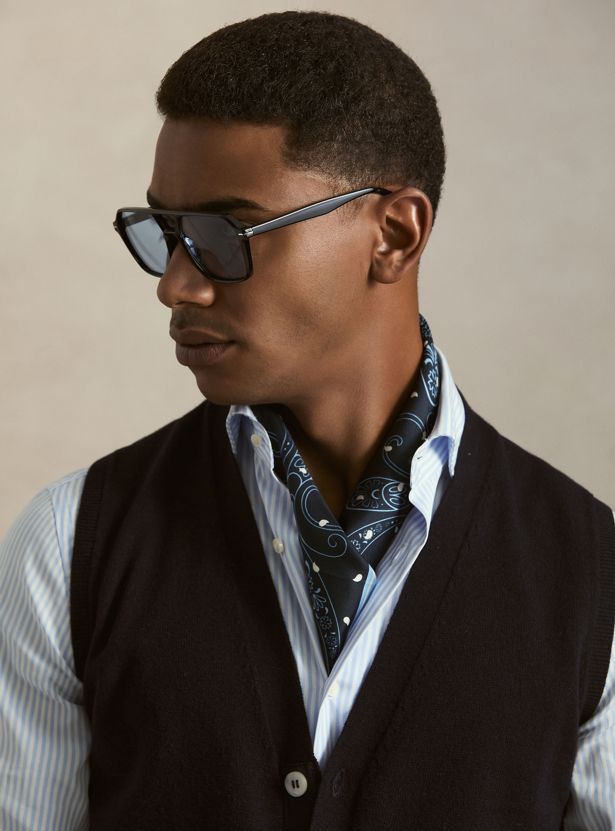 Lambswool and cashmere knit vest, NAVY BLUE