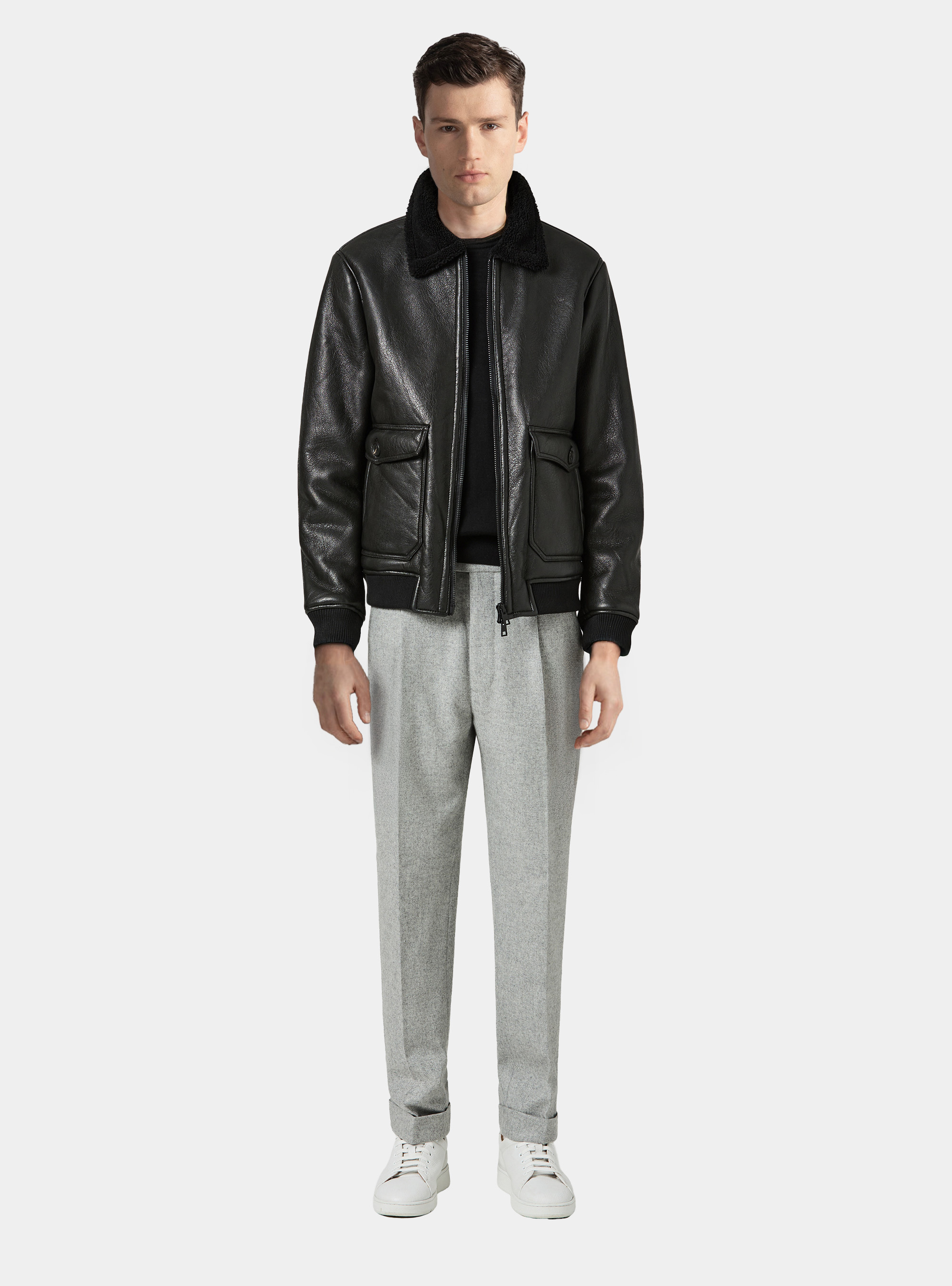 Bomber in similpelle con tasconi, NERO